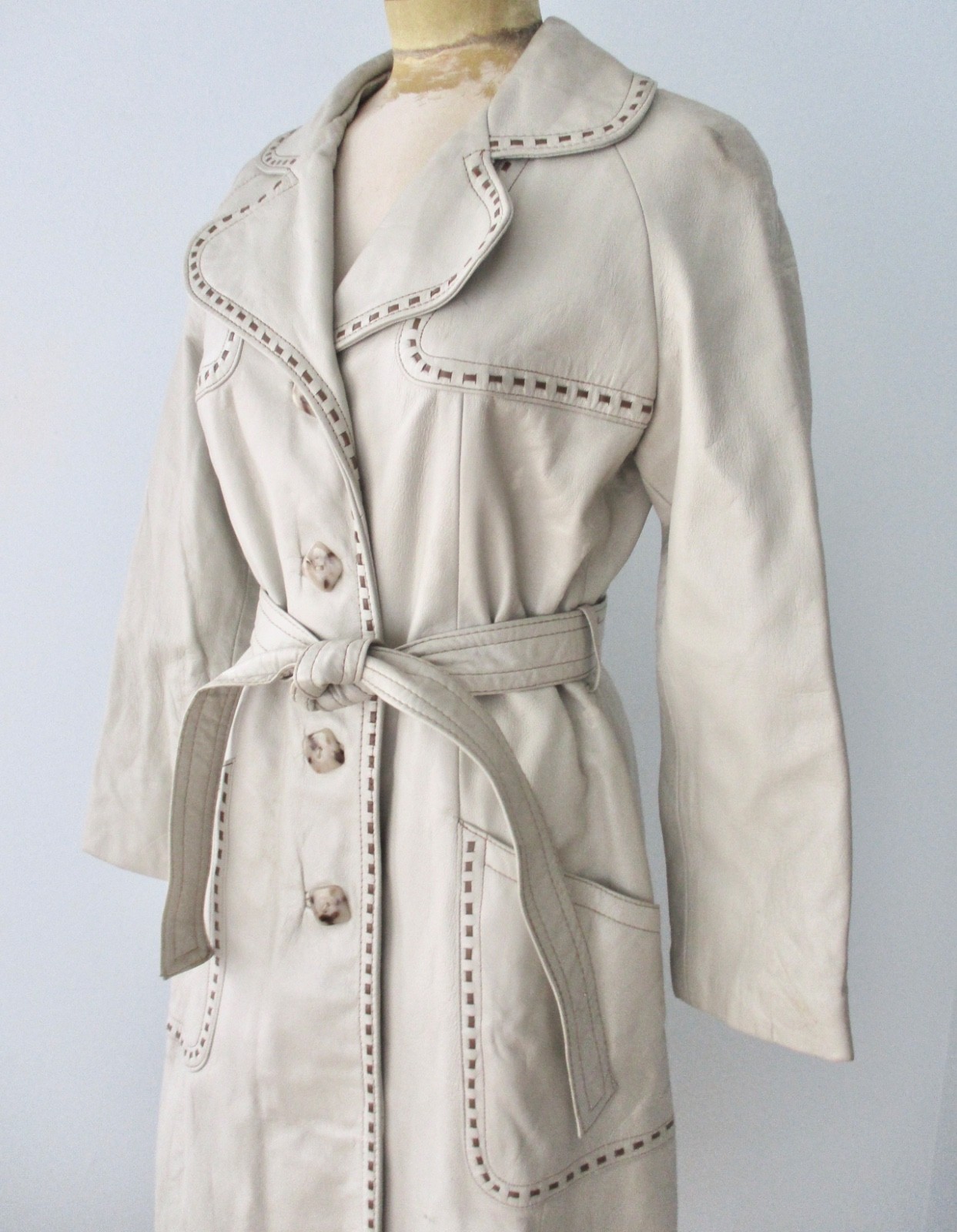 Vtg 60s gray leather trench coat brown lattice trim square buttons pockets 10