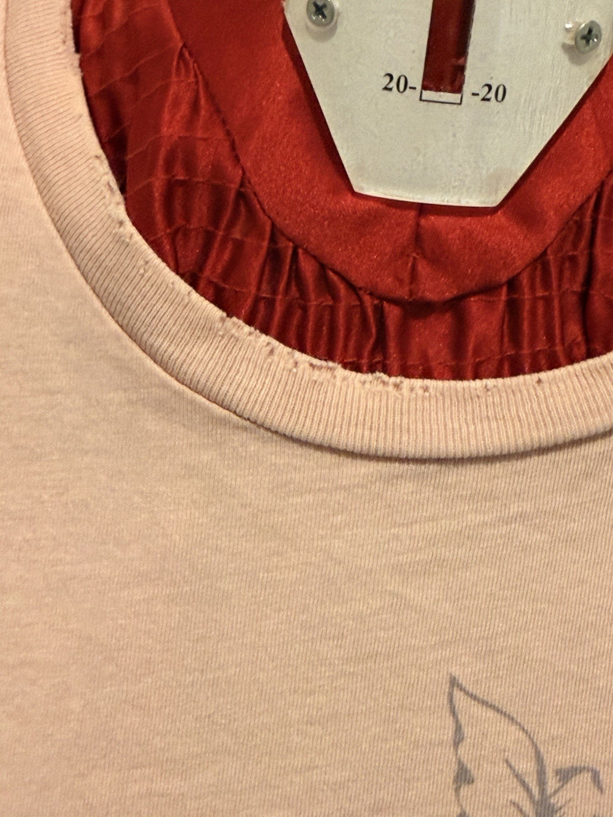 Women’s Vintage Early 2000’s Red Button Seven Size Large pink graphic T-shirt