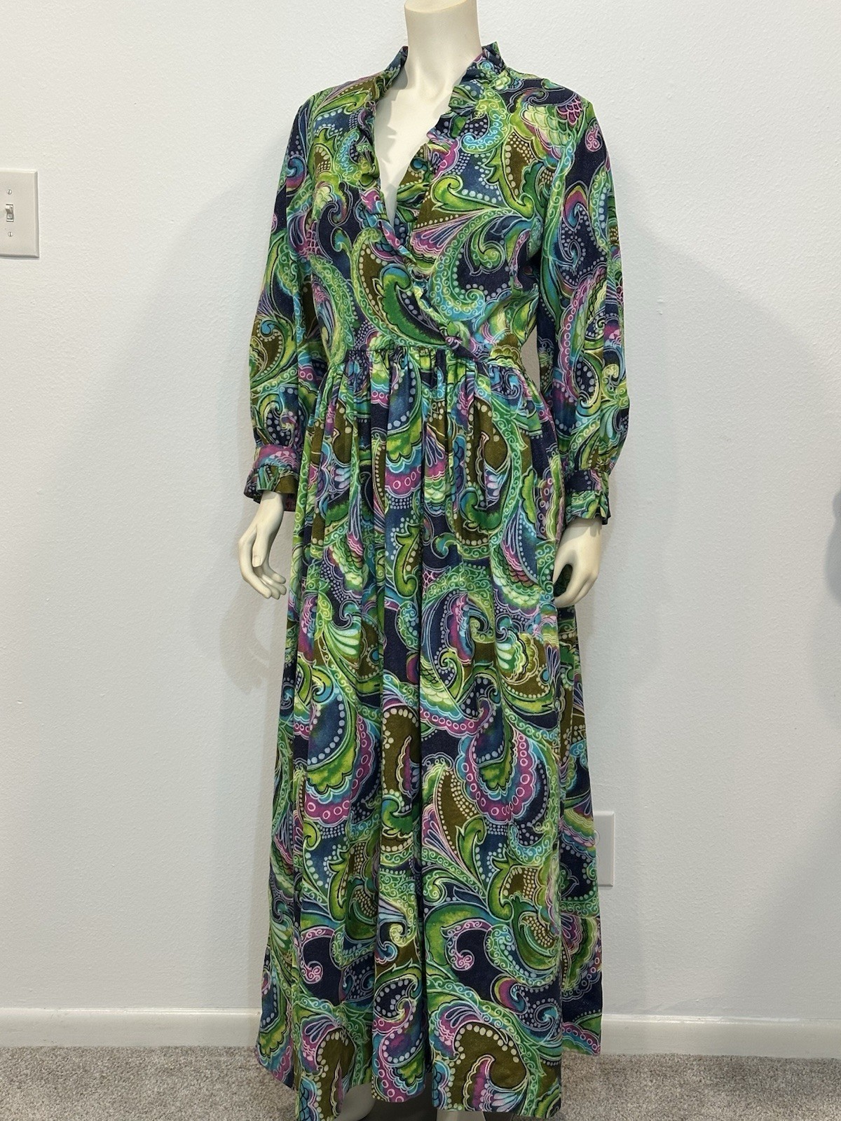 Vtg Leland California Psychedelic Green Purple Paisley Boho Maxi Hostess Dress