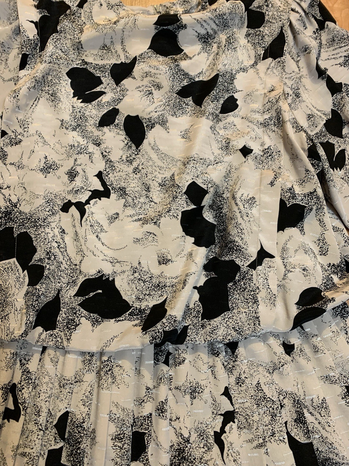 1980s V.L.P. Shimmery Black and Ivory Plus Size women’s Dress
