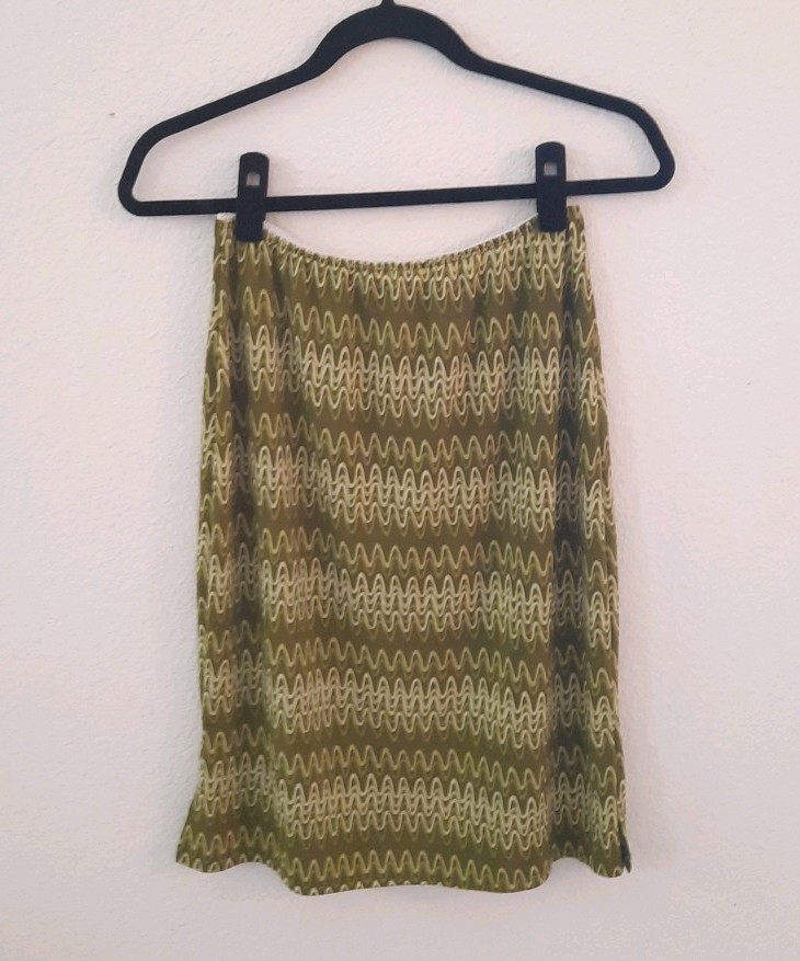 Vintage 90s Green & White Wavy Squiggly Pattern Print Mini Skirt