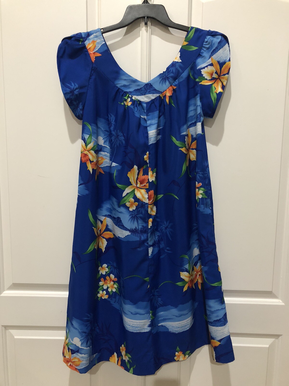 Sweethearts Hawaii Women’s Size 12 Blue V-Neck Tropical Patterns Muumuu Dress