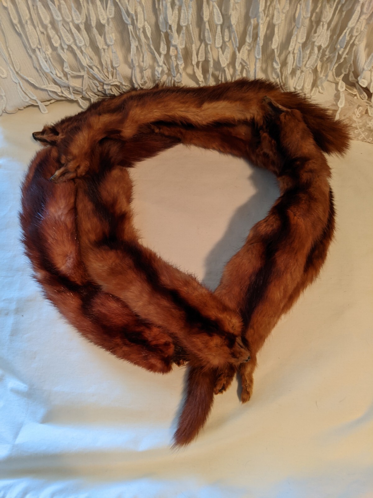 Vintage 6 Pelt Mink Fur Stole Scarf Shaw 44 inches Long Mouth Clasp Or Button