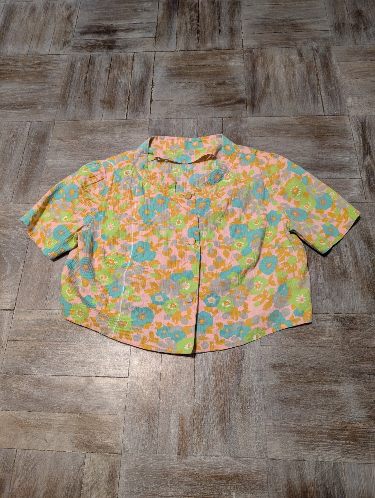 Vintage 60s MOD Pastel Floral Seersucker Cropped Top Pink Green Blue S Boxy