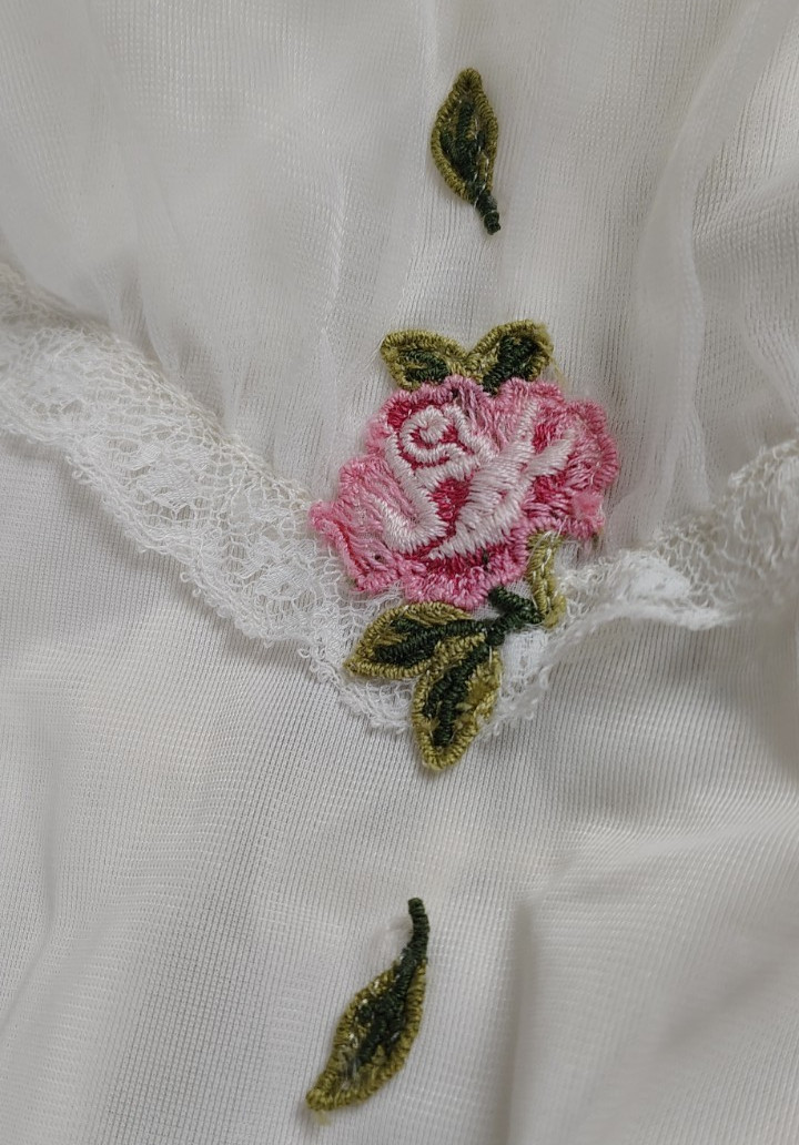 Vtg Laros Peignoir Set Nightgown Robe White Lace Rose Appliques Large 34 USA