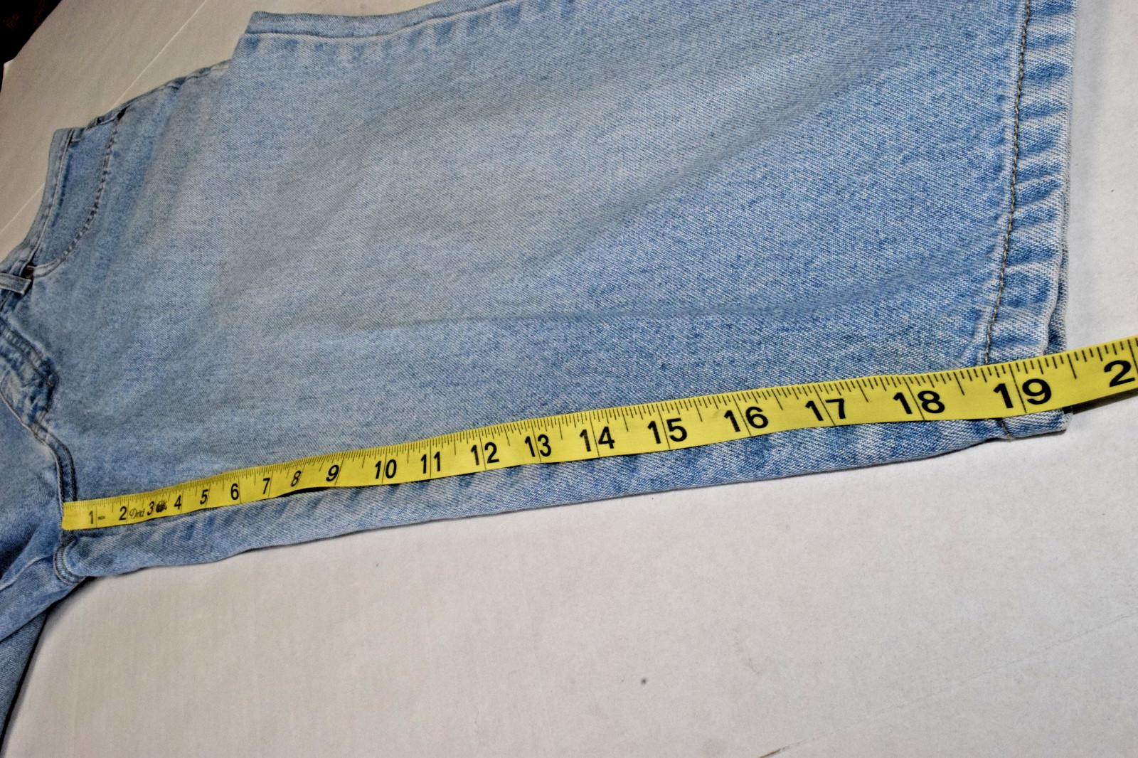 Vintage Jeans Bill Blass Petite Easy Fit Capri Size 8 90s Blue High Waist Taper
