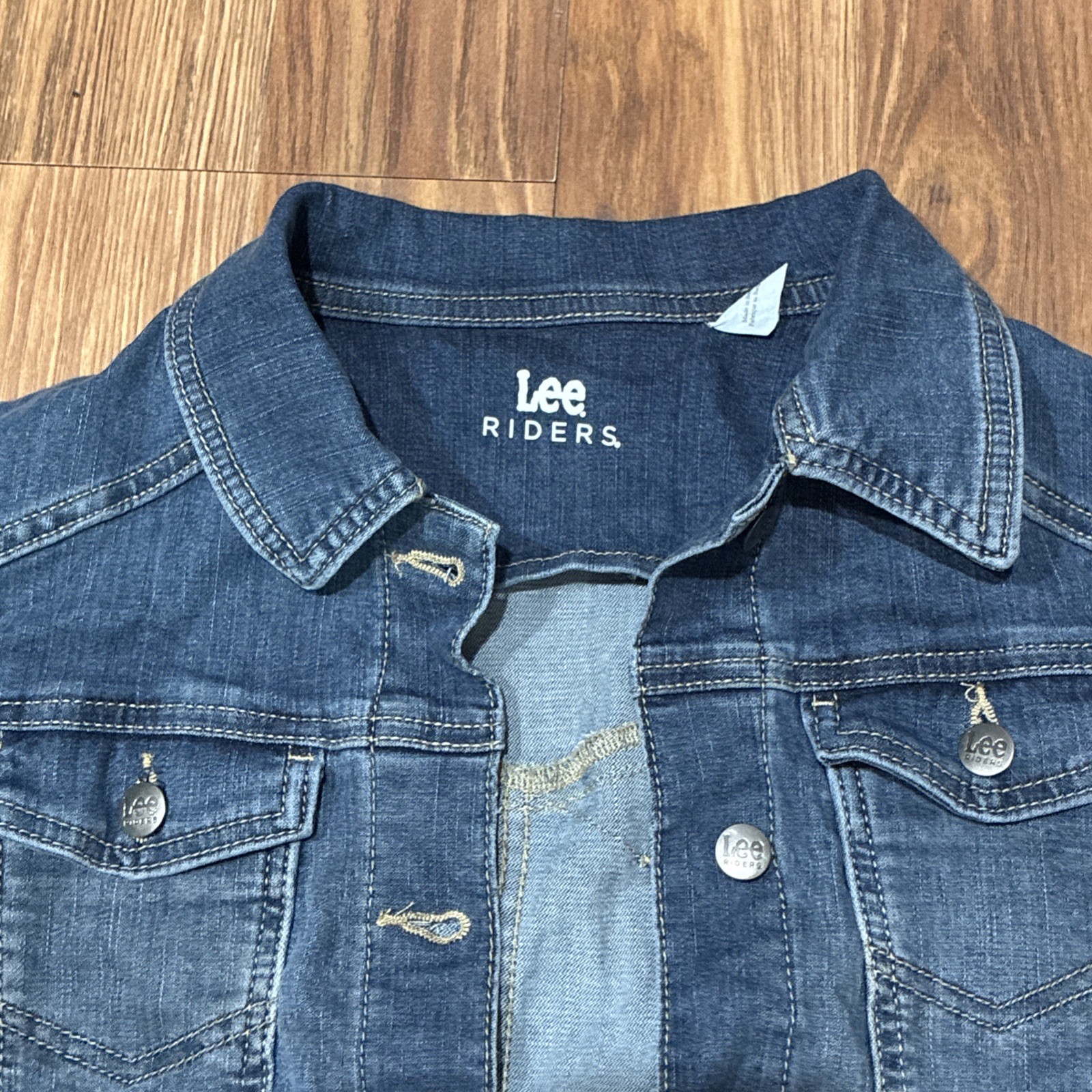 Lee Riders Denim Jacket Womens Med NWT Trucker Classic Blue Jean Fitted Casual
