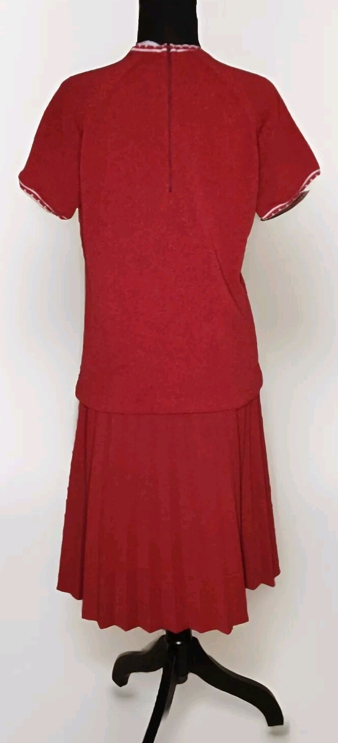 Vintage Talbott – Dark Red Knit 2 PC Tunic & Pleated Skirt Set – Size 16