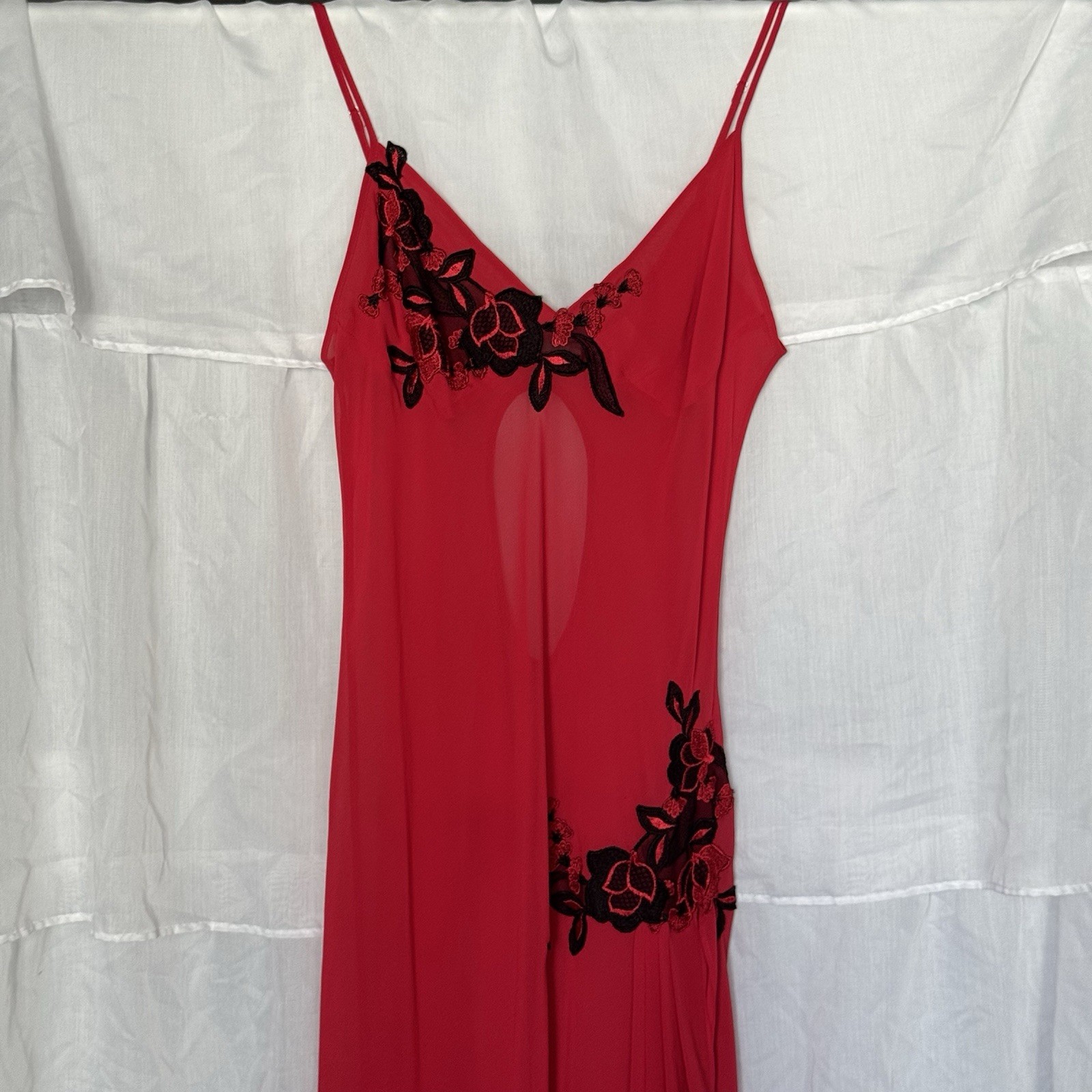 Vintage Delicates Sheer Floral Nightgown with Cutout Back, Women’s Size medium