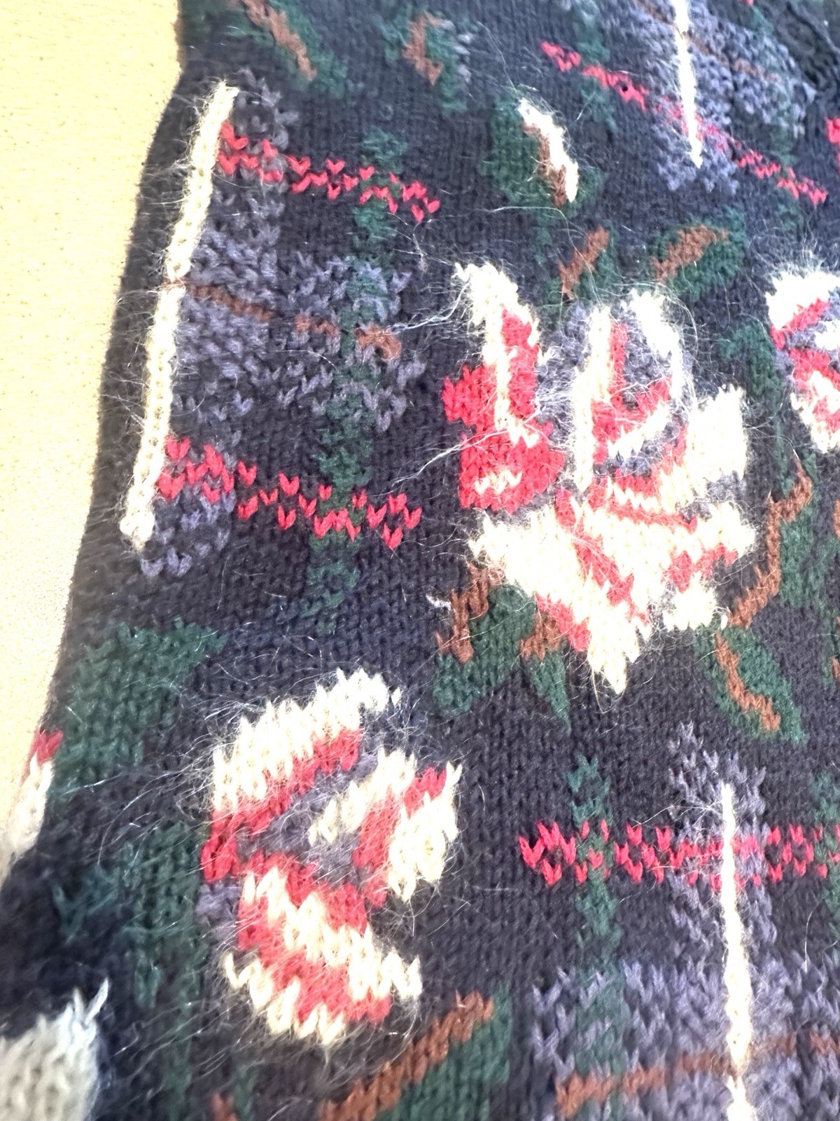 Vintage 80s Hand Knitted MOHAIR DESIGNER V-Neck Floral Sweater