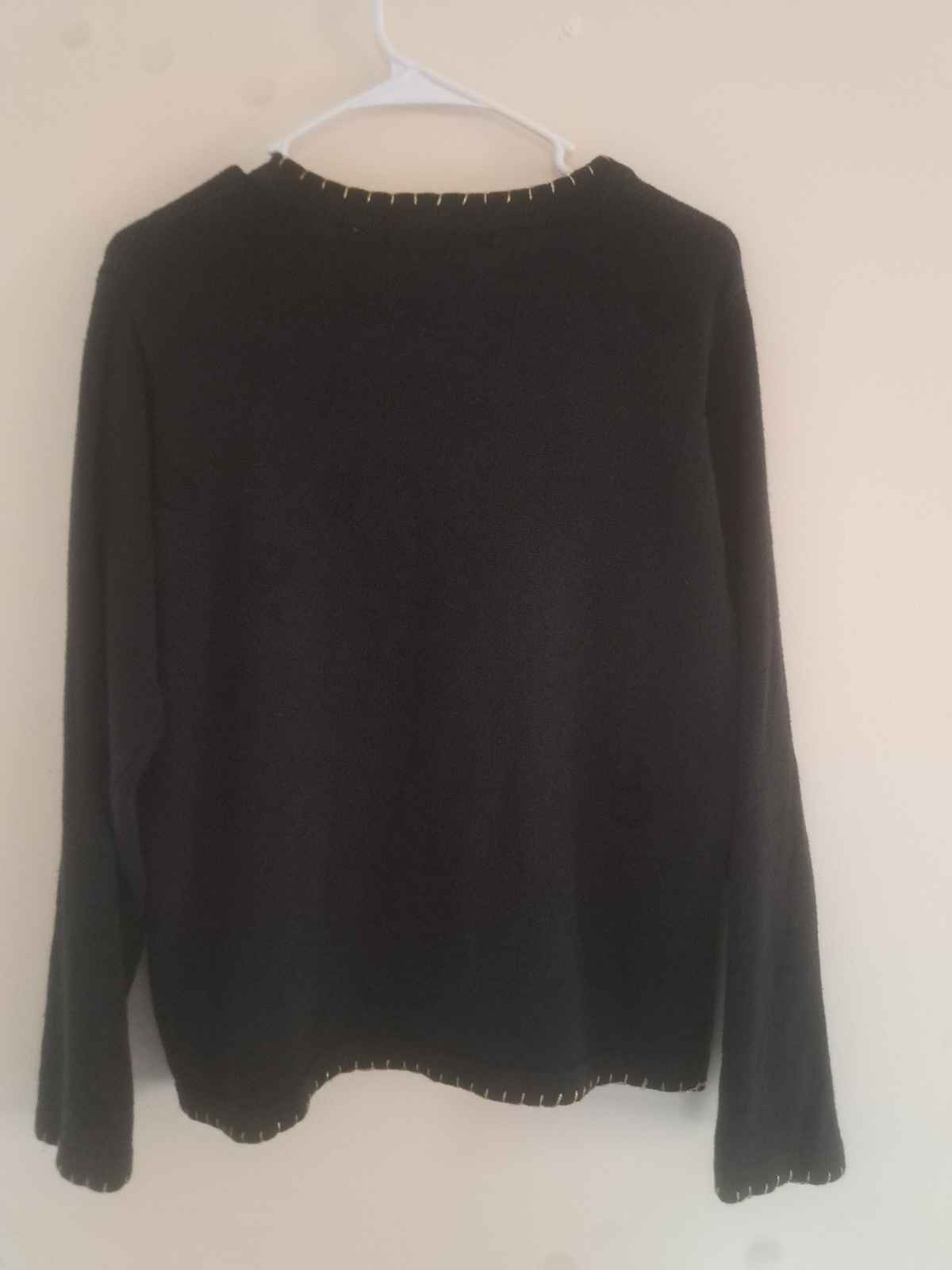 Victoria Jones Womens Black Wreath Beaded Sweater Size Medium