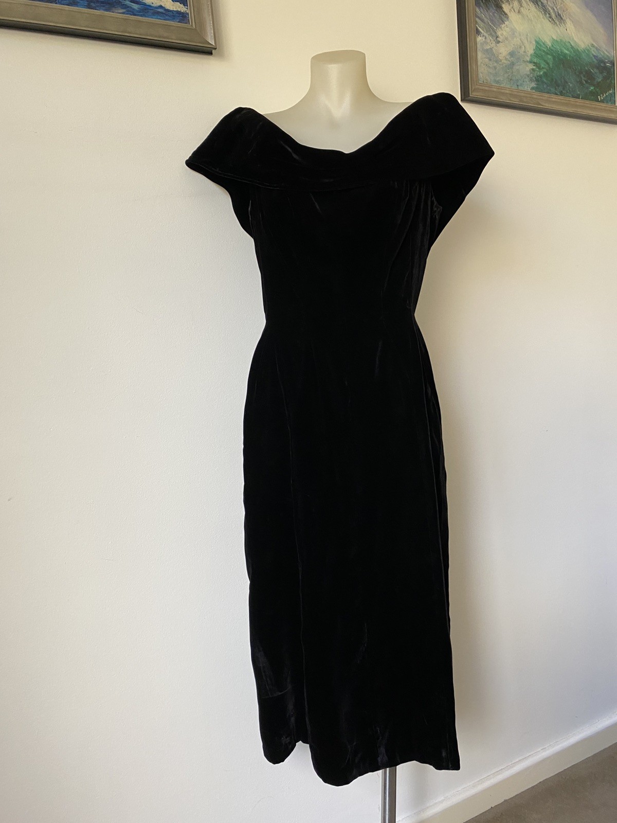 GIGI YOUNG Black Silk Velvet Drape Collar Sheath.38” B26”W40” H