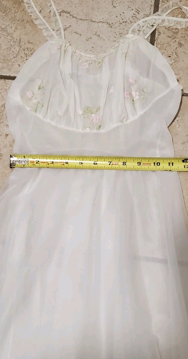 Mid-Century Vintage Lady Leonora 60’s Sheer Lace Nightgown Robe, EUC