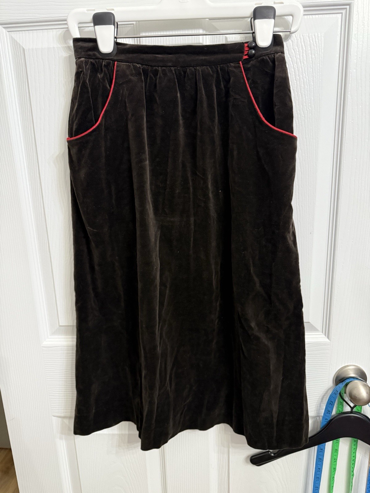 Vintage 1970s Lanz Originals Brown Velvet Skirt w/ Red Piping Trim S/M Paper Tag