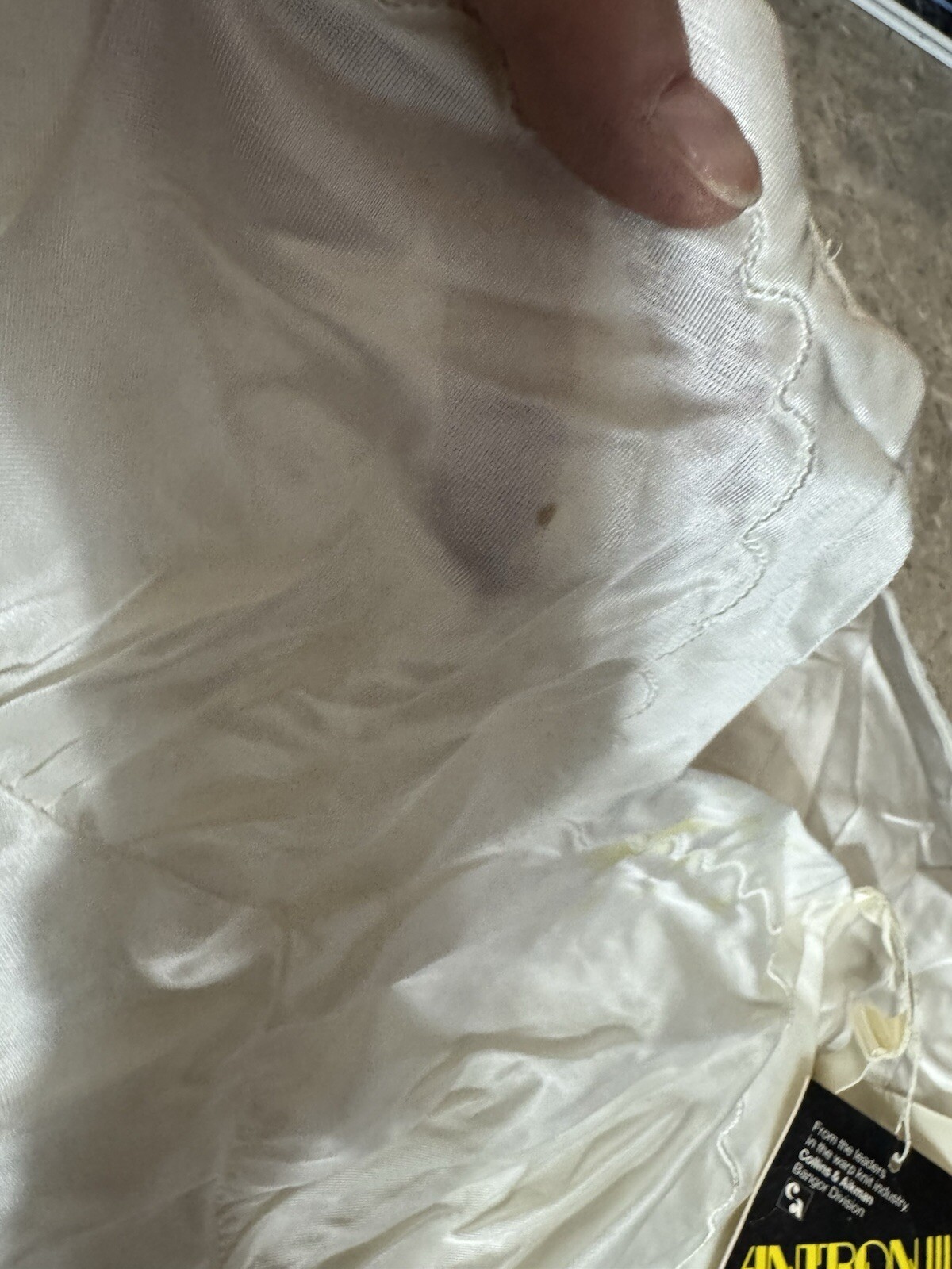 VINTAGE MISTRA FULL SLIP. SIZE 36. WHITE. TLC SPOTS