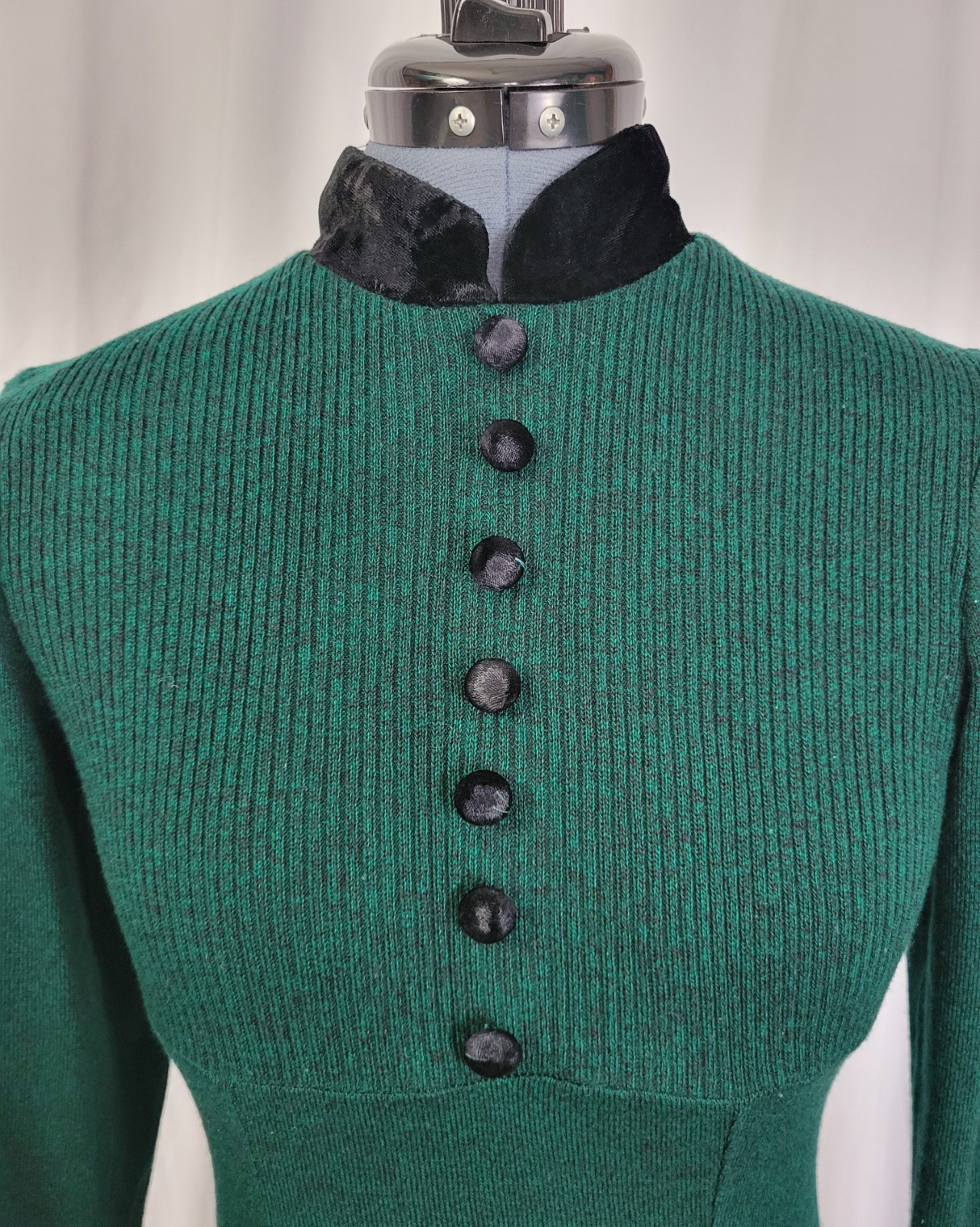 Vintage JSJ Petites Green & Black Empire Dress w Black Velvet Accents Size 8