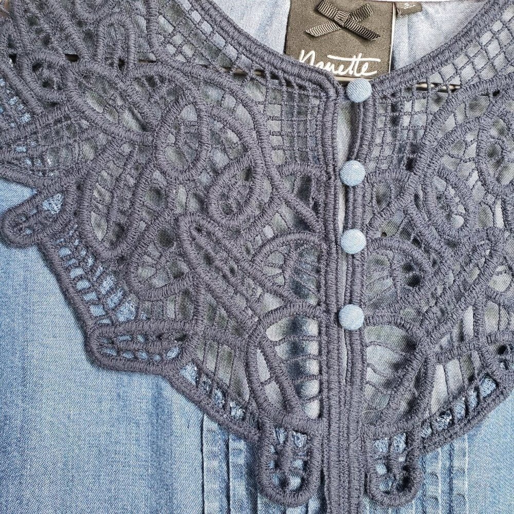 Nanette Lepore Tencel Victorian Blouse S Crochet Lace Neckline Blue Top Shirt