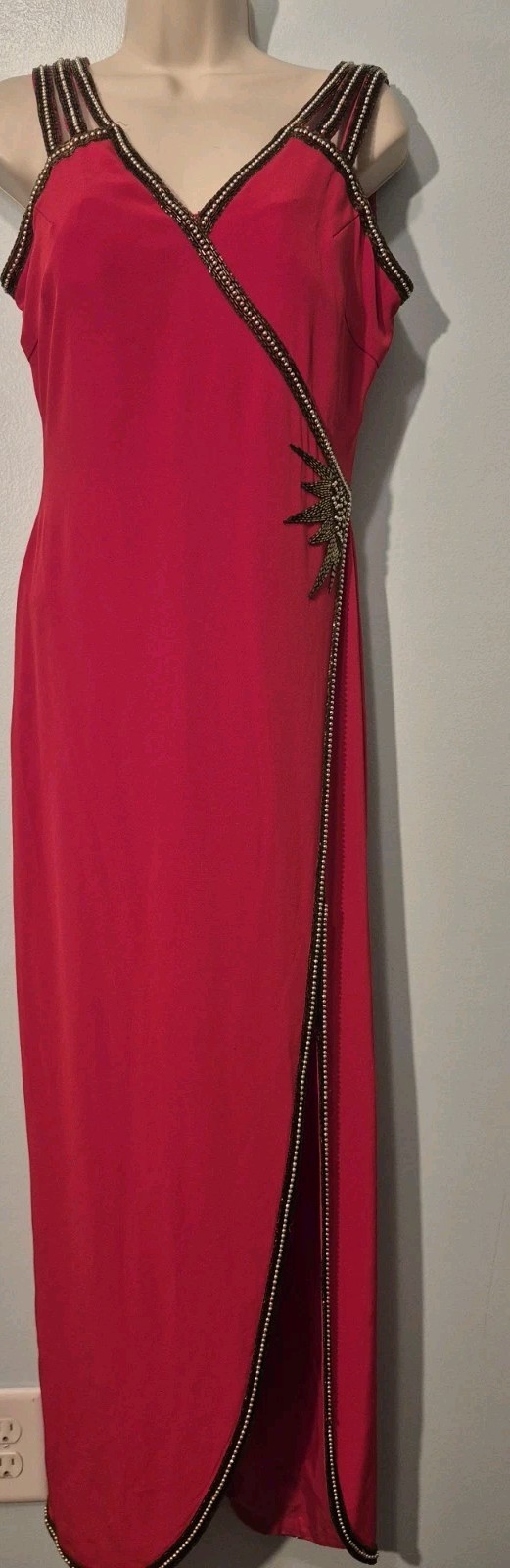 VTG Oscar Collection Red Beaded Maxi Dress Sleeveless Evening Gown Star Applique