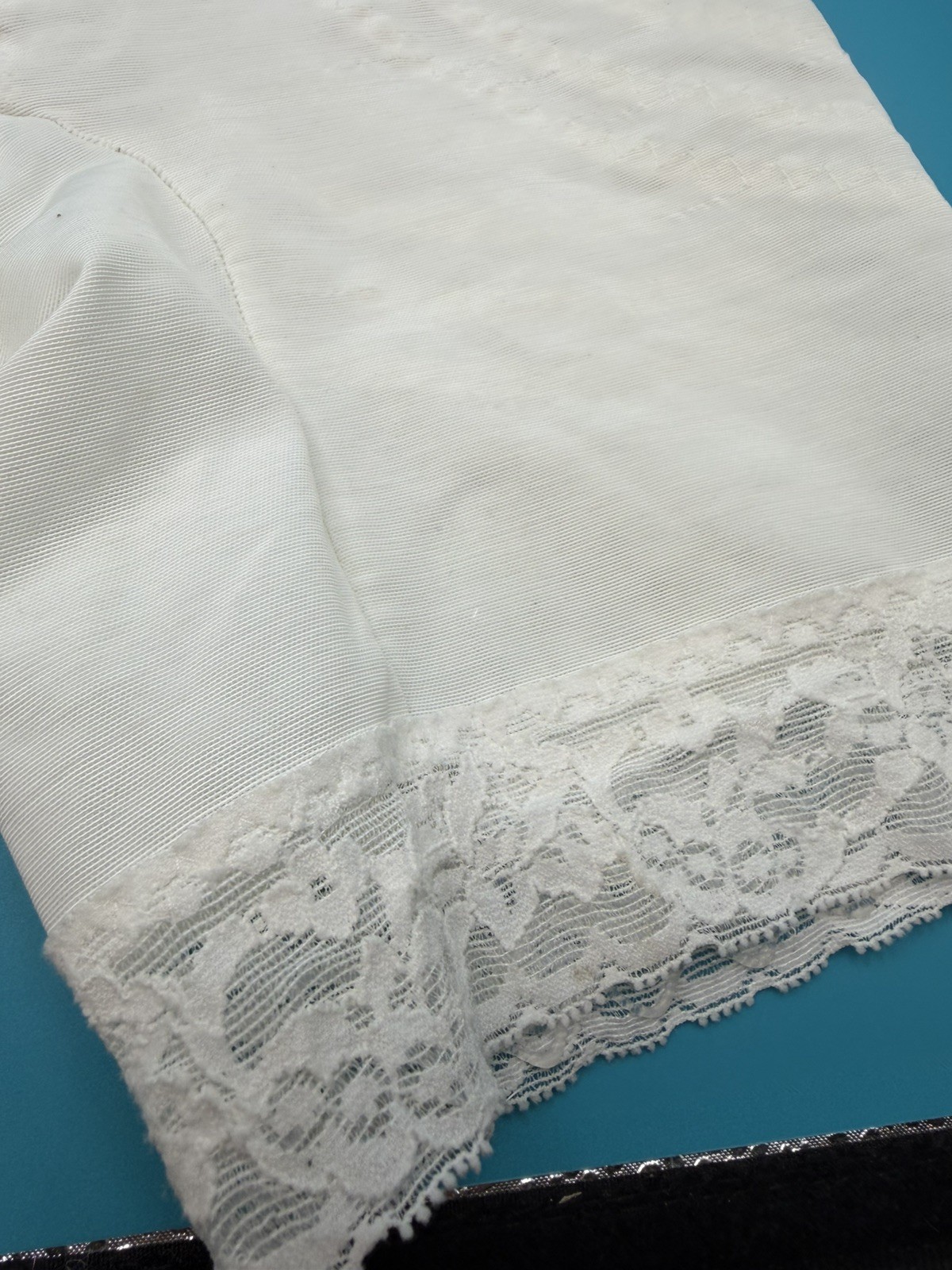 VINTAGE LADIES GIRDLES / GARTERS / SEARS BEST & SHAPETTE BY RAGO/ MEDIUM 27-28
