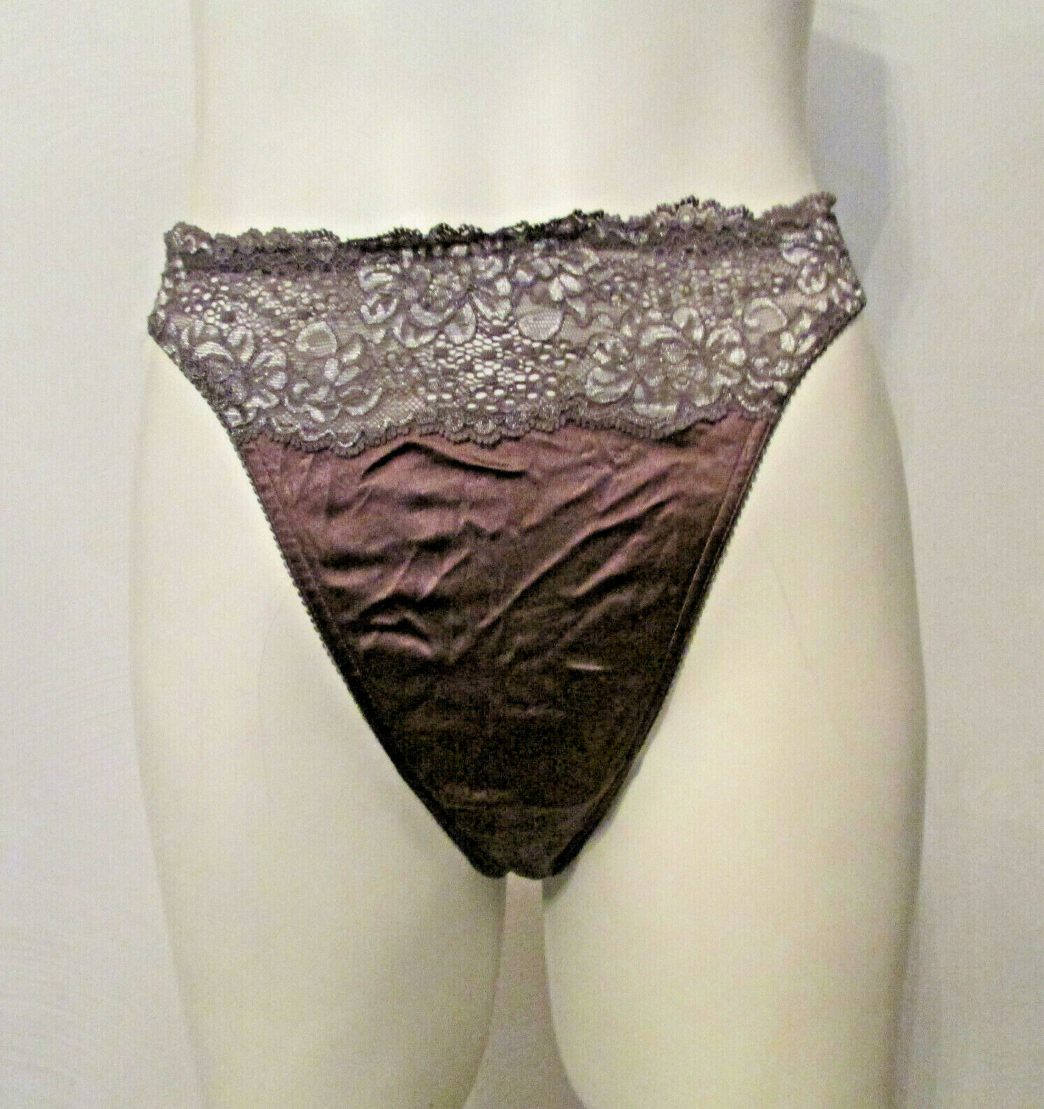 90’s Victoria’s Secret Miracle Lace Second Skin Satin V-G-String Thong Panties S