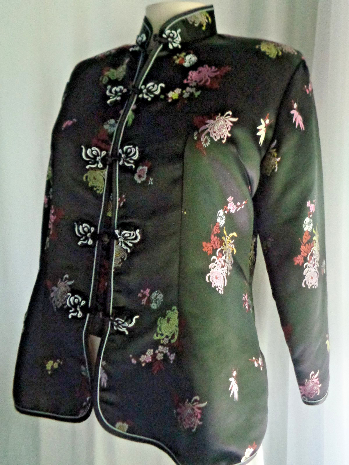 Vintage black Chinese jacket with flowers large