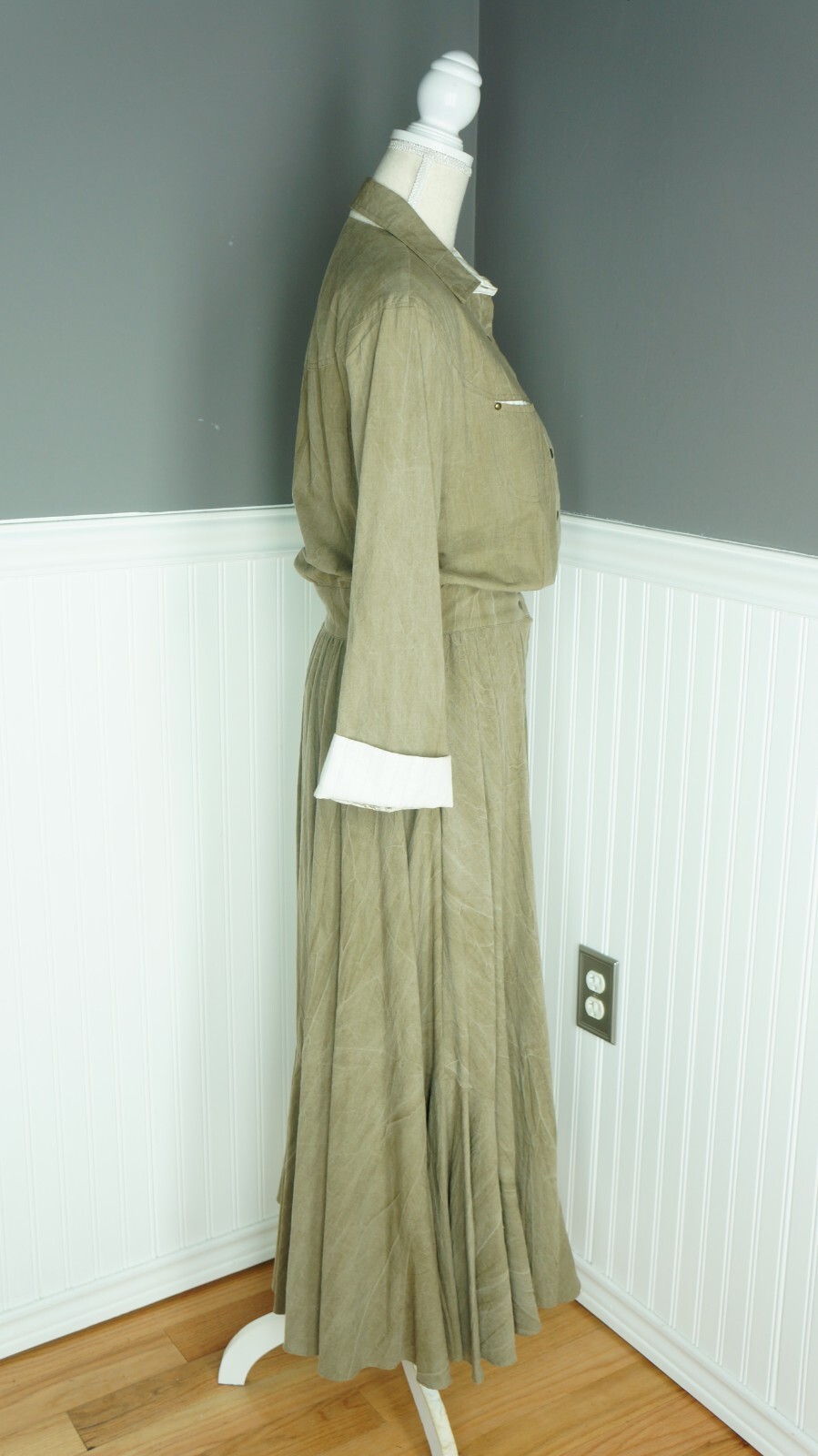 Vintage Clues Collections Snap Front Designer Dress Size 11/12 Gray Mermaid Hem