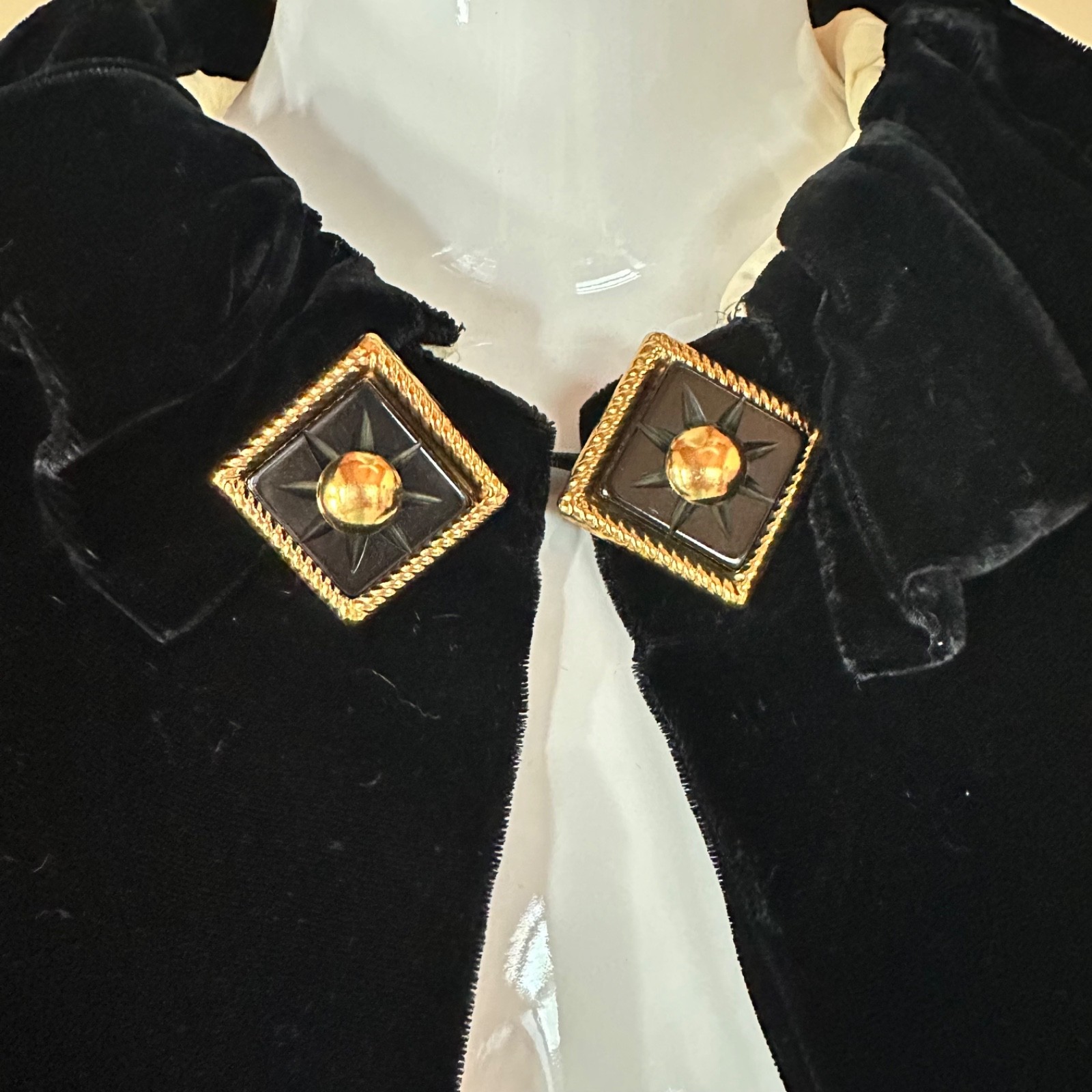 Vintage 30s 40s Victorian Velvet Opera Cape Shorty Coat Art Deco Goth Vampire M
