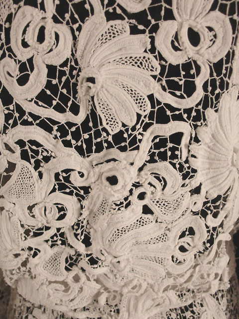 EXCEPTIONAL RARE FRENCH VICTORIAN ERA IRISH CROCHET LACE WEDDING DRESS SIZE 4-6
