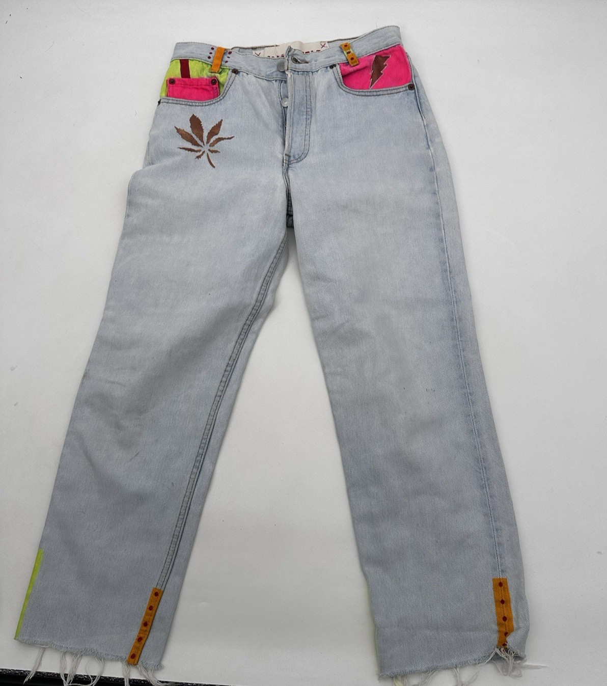 Vintage Y2K Levi’s 701 90’s Student Fit Jeans Tampered Leg Made in USA 29