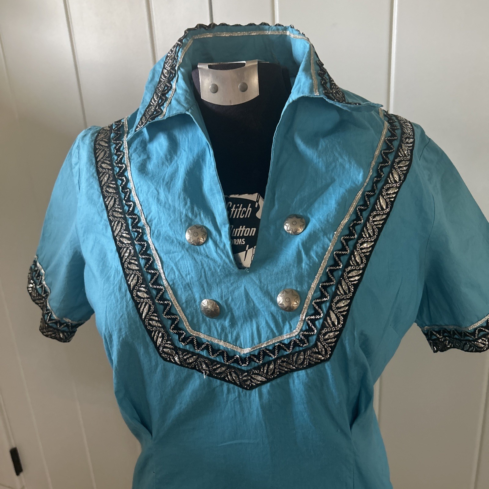 Vintage Ranch Maid Western Wear Denver Top With Silver Buttons Metallic Trim