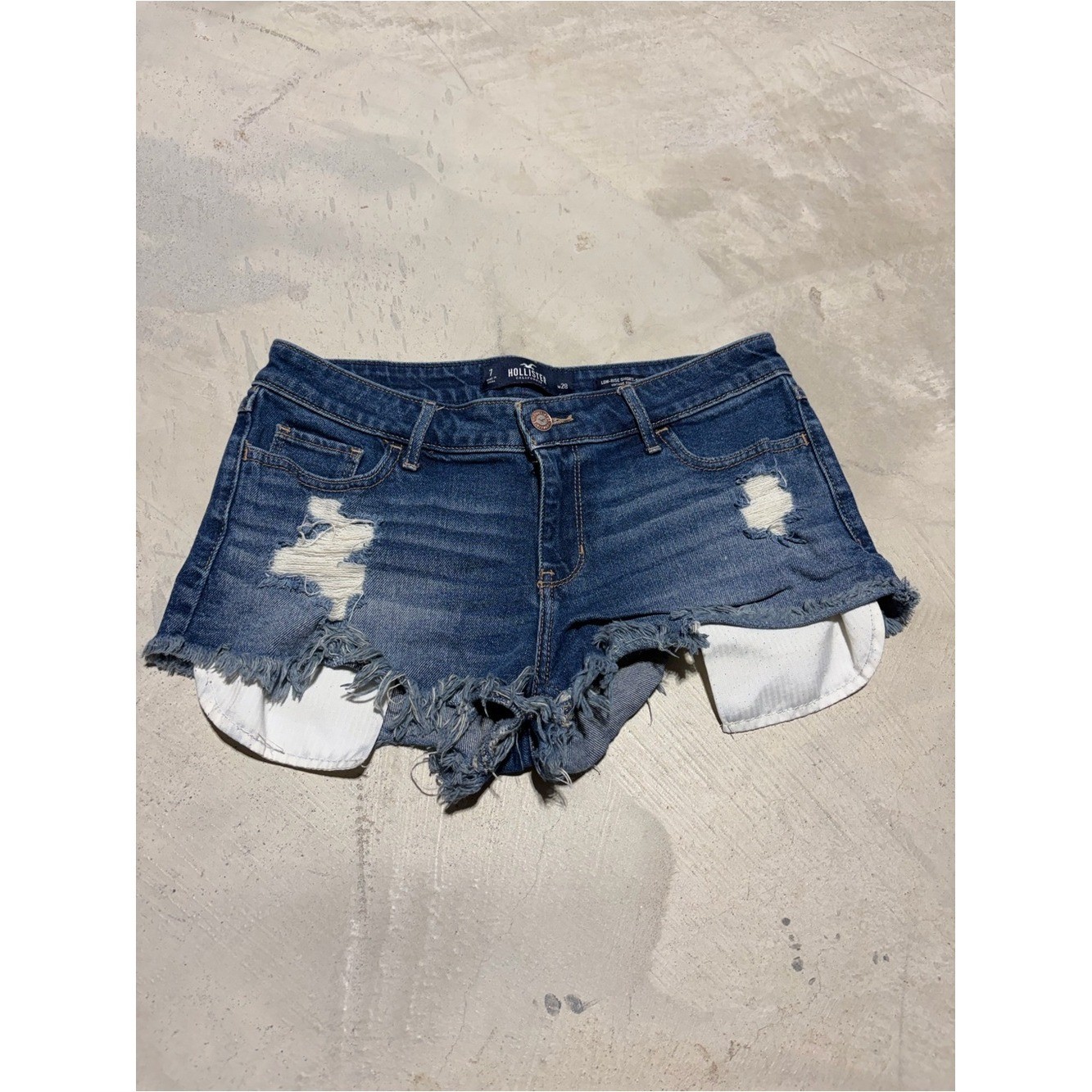 Hollister low rise short short vintage stretch Distressed Denim Shorts 7 28