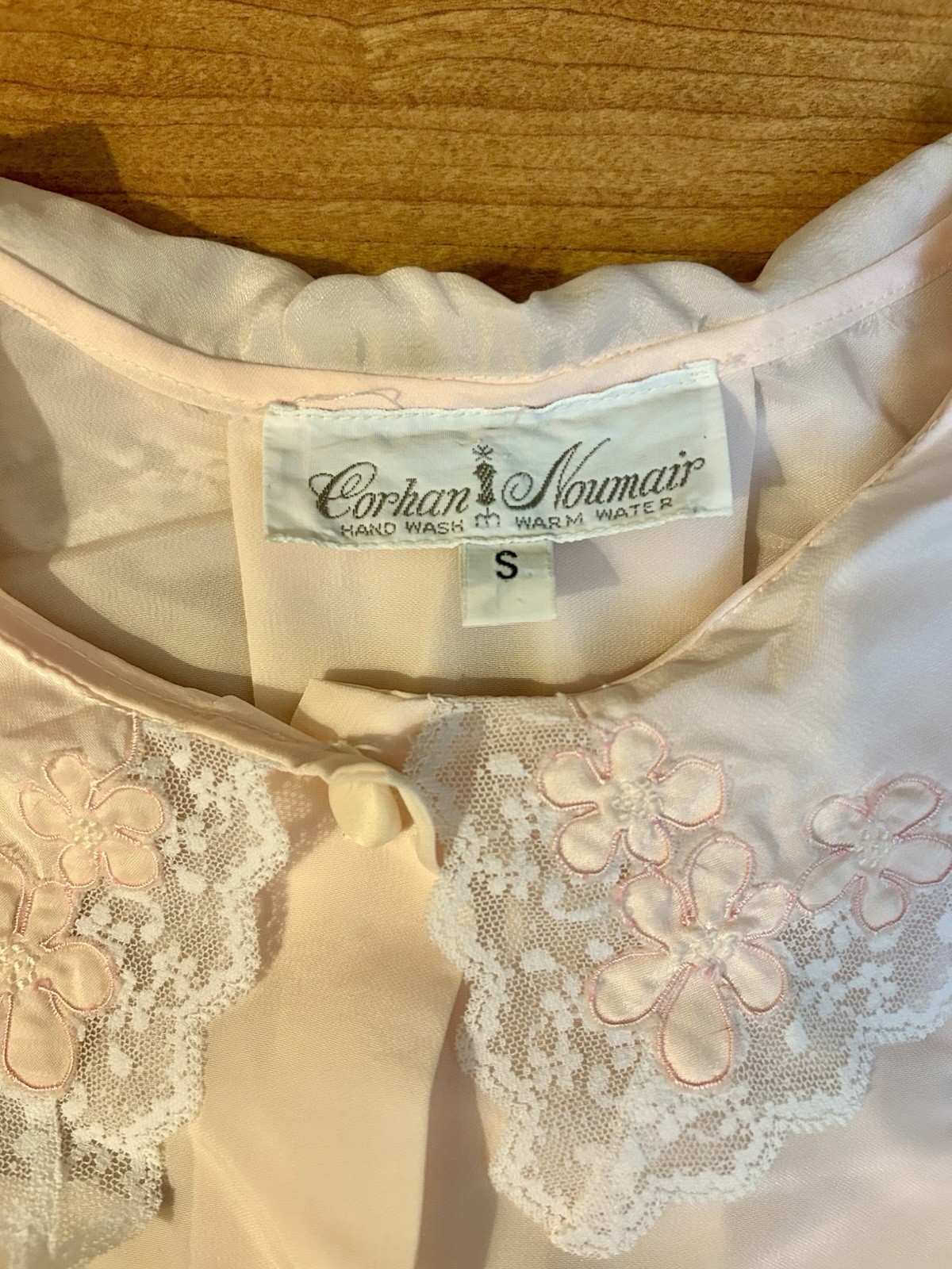 1960s Pink Lace Bed Shirt Corhan Noumair Hand Embroidered Babydoll Style Small
