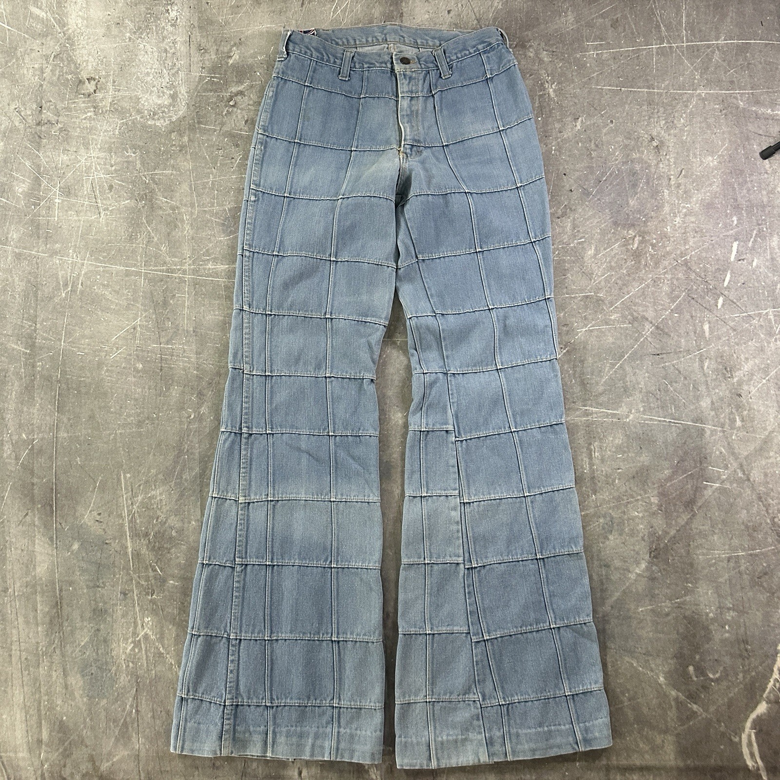 Vintage ’70s Brittania Patchwork Light Wash Bellbottom Boho Flare Jeans 33 Waist