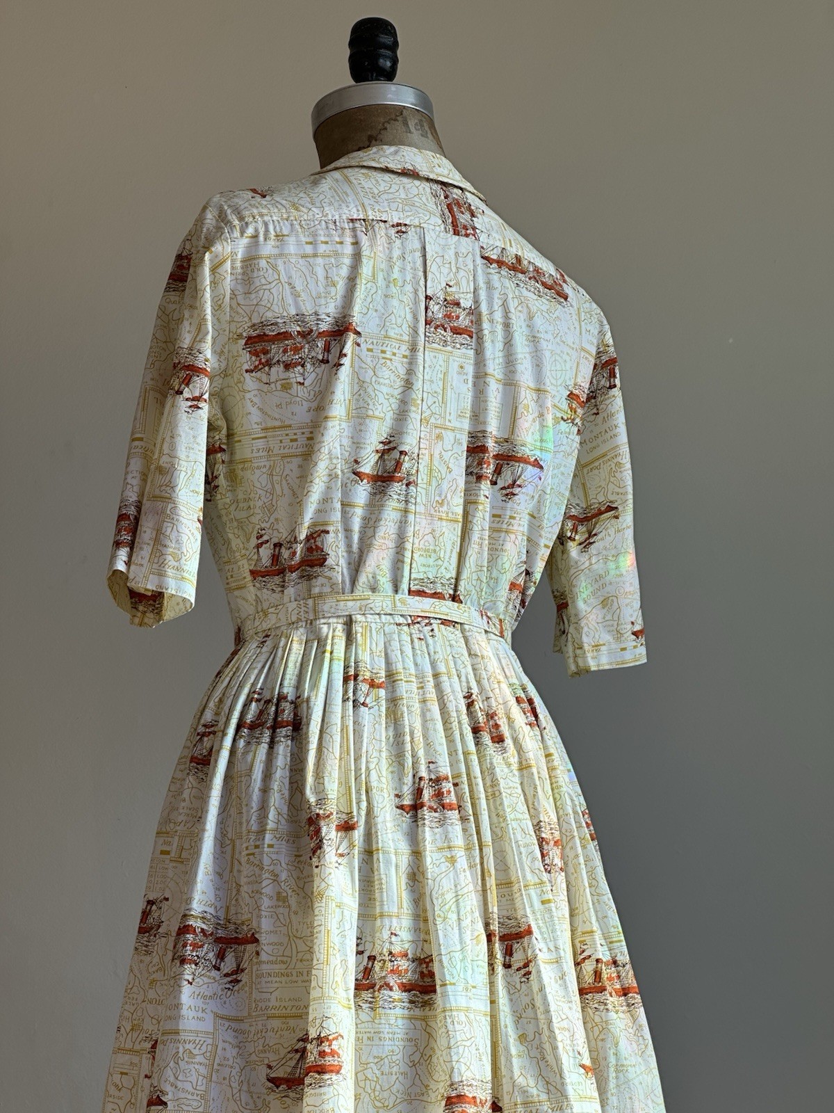 1950s 60s Vintage Map Martha’s Vineyard Nautical Novelty Print Shirtwaist Dress