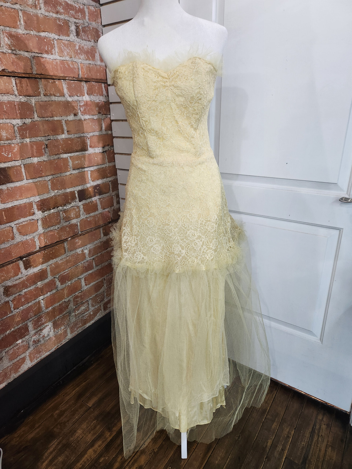 Vintage 1950’s Yellow Lace Tulle Party Prom Wedding Dress Gown Size 4 Small