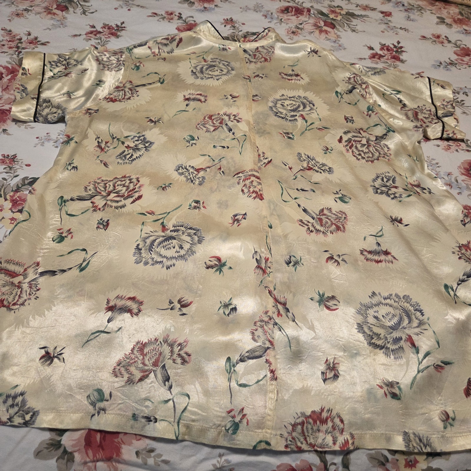 Vtg „Miss Fashion” Floral Mandarin Style PJ Top Yellow Silky Piping Sz. 36 READ