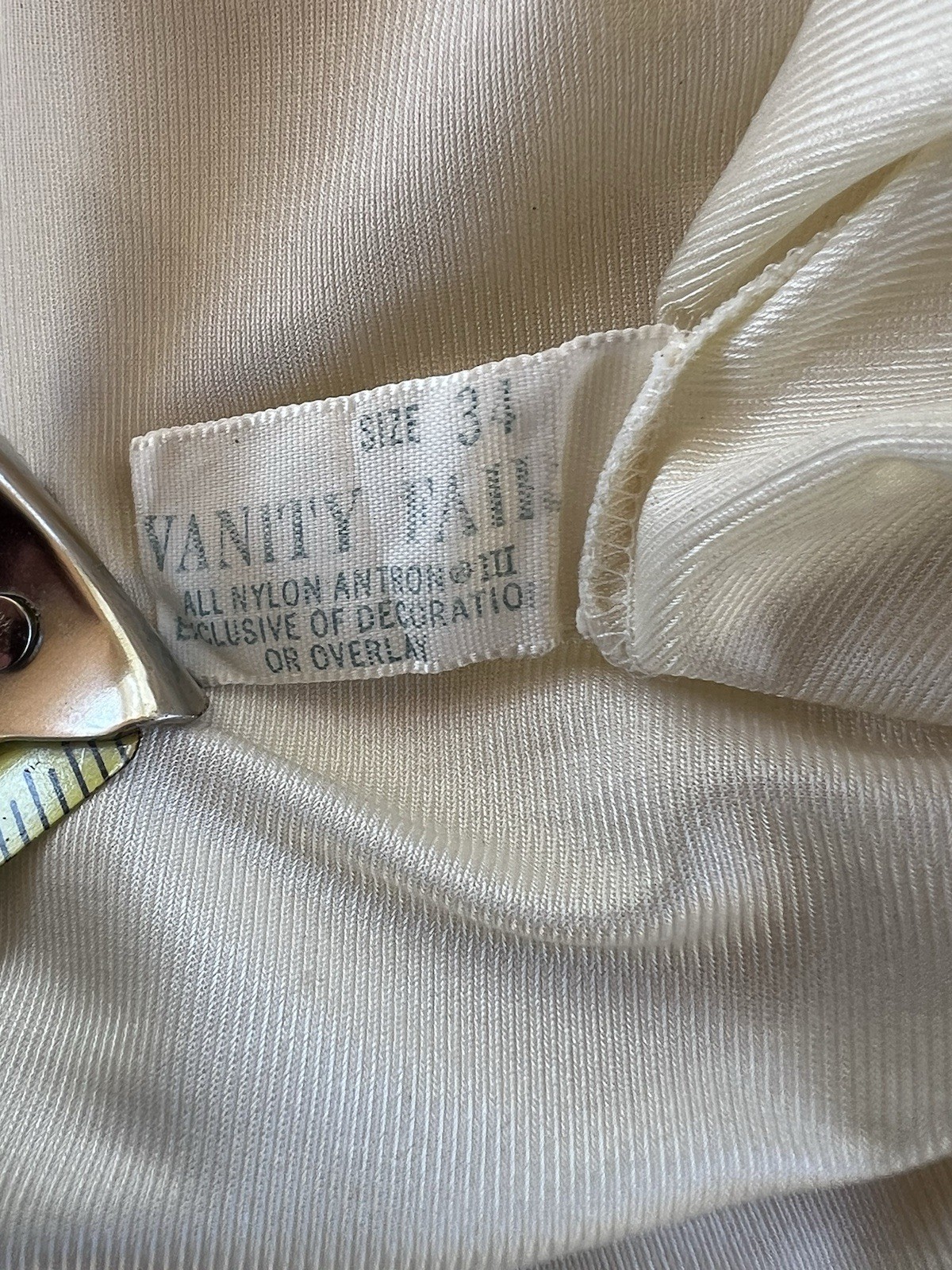 VTG Vanity fair chemise Size 34 Empire Waist Deep V-Neckline In Ivory, wedding