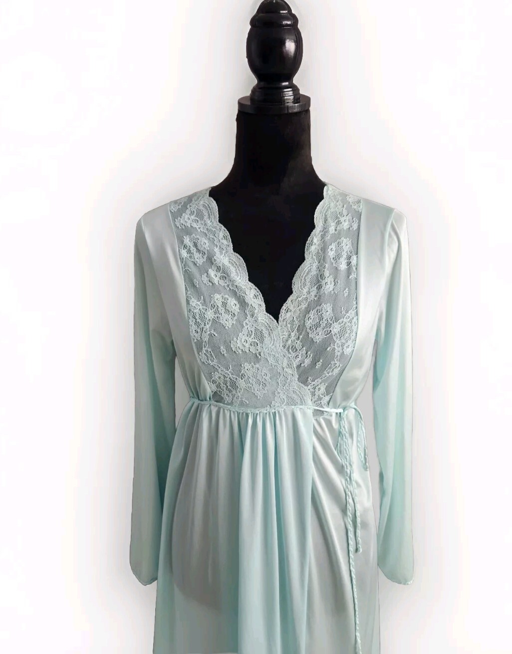 1960s Vintage Gilead 3996 Light Mint Nylon Lace Wrap Robe Size Small