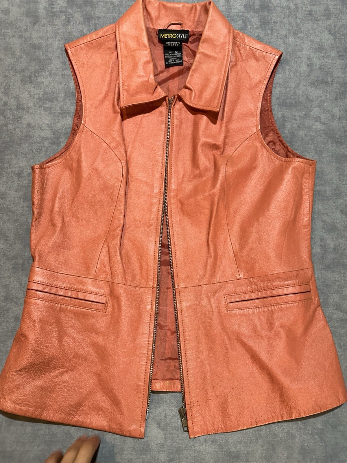 Metro Style Salmon Vintage 90s Collared Sleeveless Leather Vest Size 12 [39]