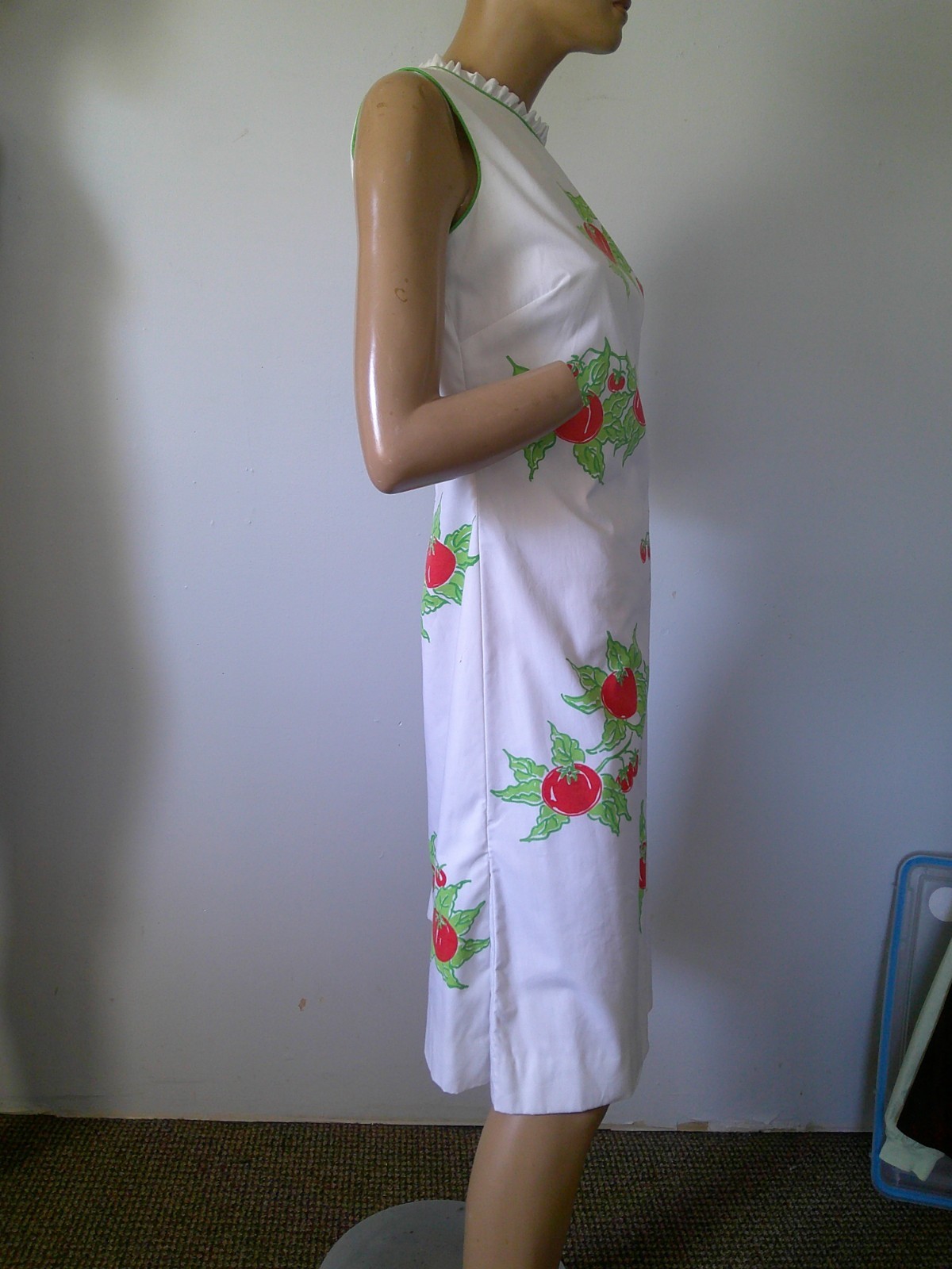 Vtg 60’s VESTED GENTRESS Pop Art Whimsical TOMATO Tomatoes Print Sheath Dress 12
