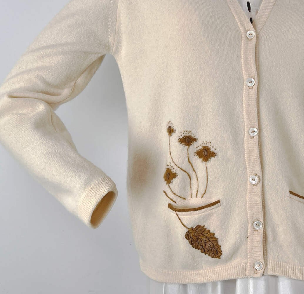50s Cashmere Cardigan Women’s Sweater 60s Vintage Intarsia Leather Plants