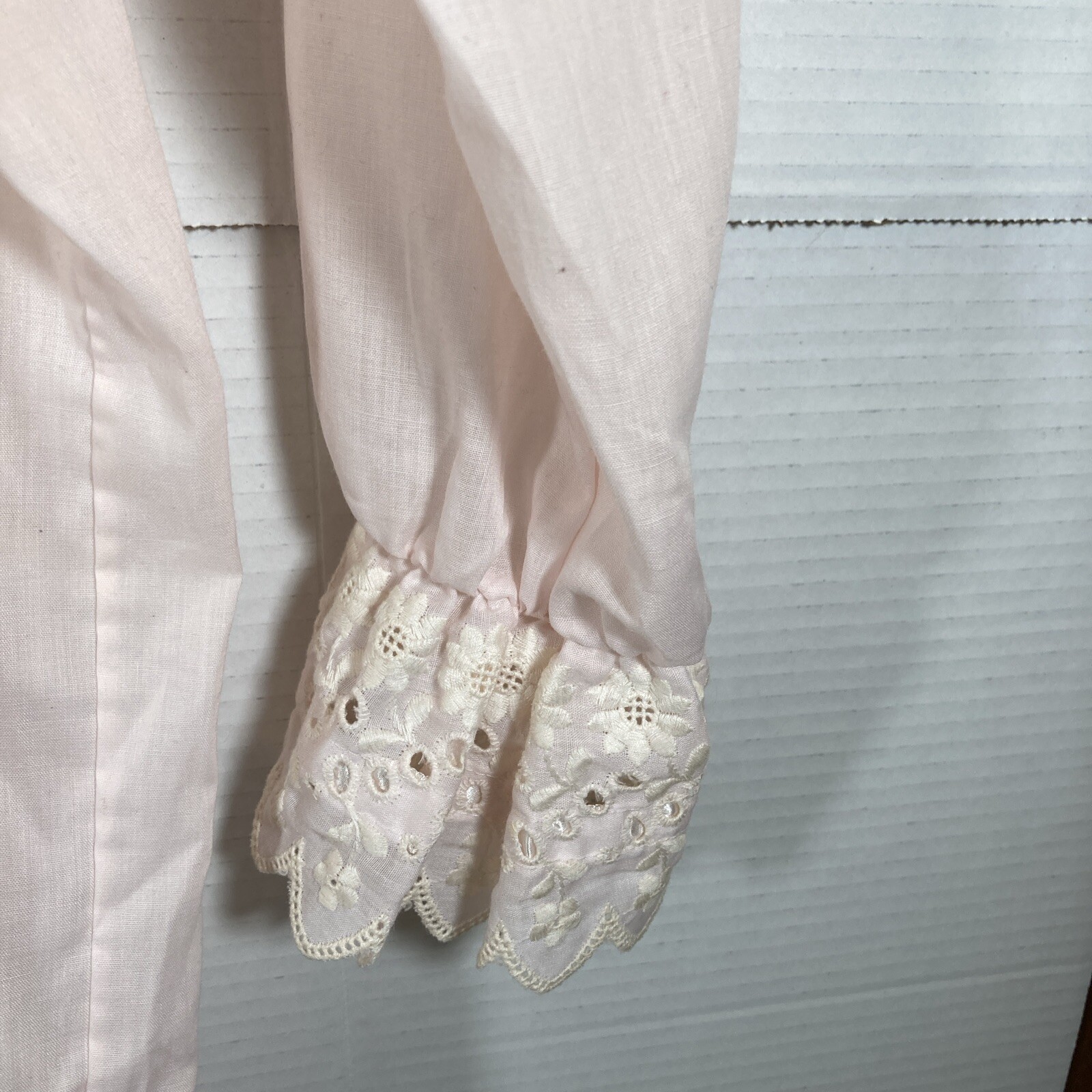 Vintage Night Flowers NY Womens Nightgown Pink Sz S Long Sleeve Eyelet Trim