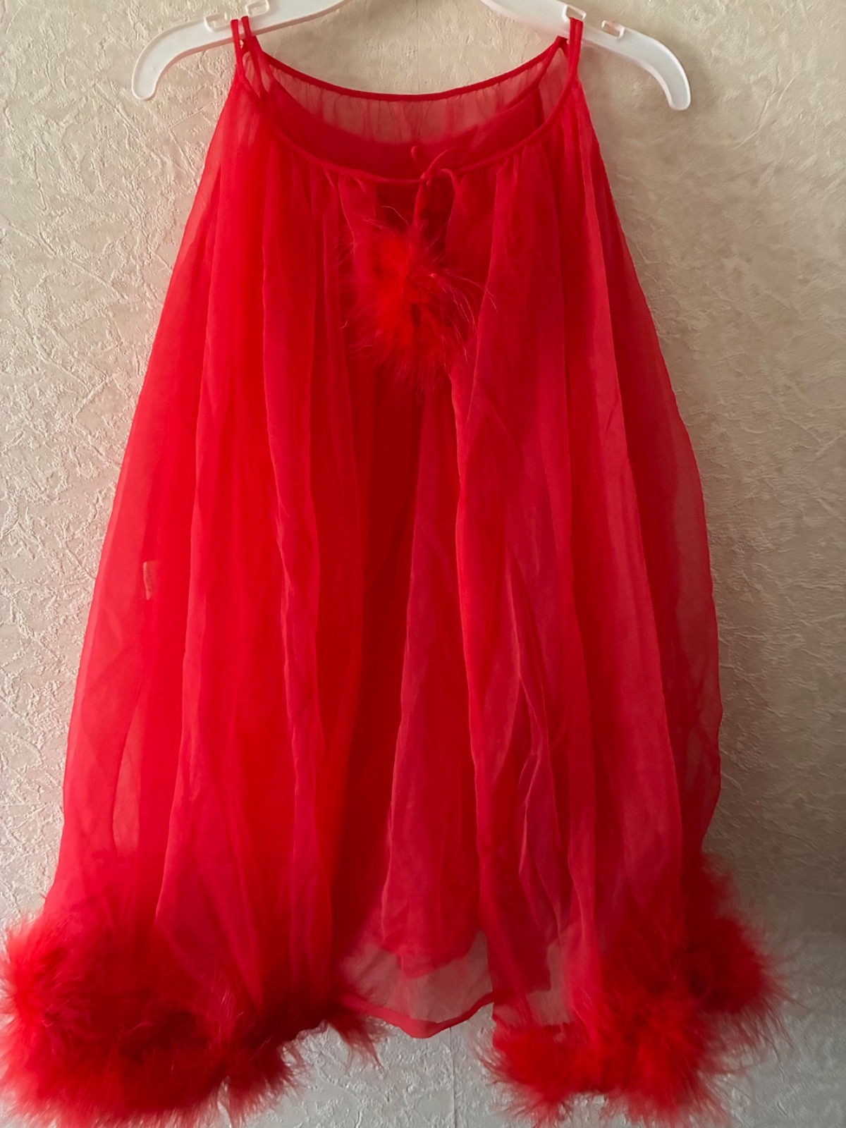 VINTAGE SEXY RED 2 PIECE BABYDOLL NIGHTIE WITH SLIPPERS SIZE M FEATHER TRIM