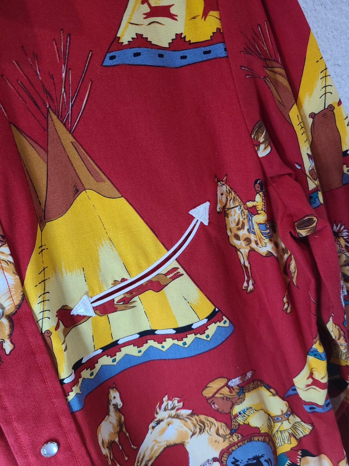 VTG Caravan Western Apparel Native novelty print Shirt, Rare retro indigenous M