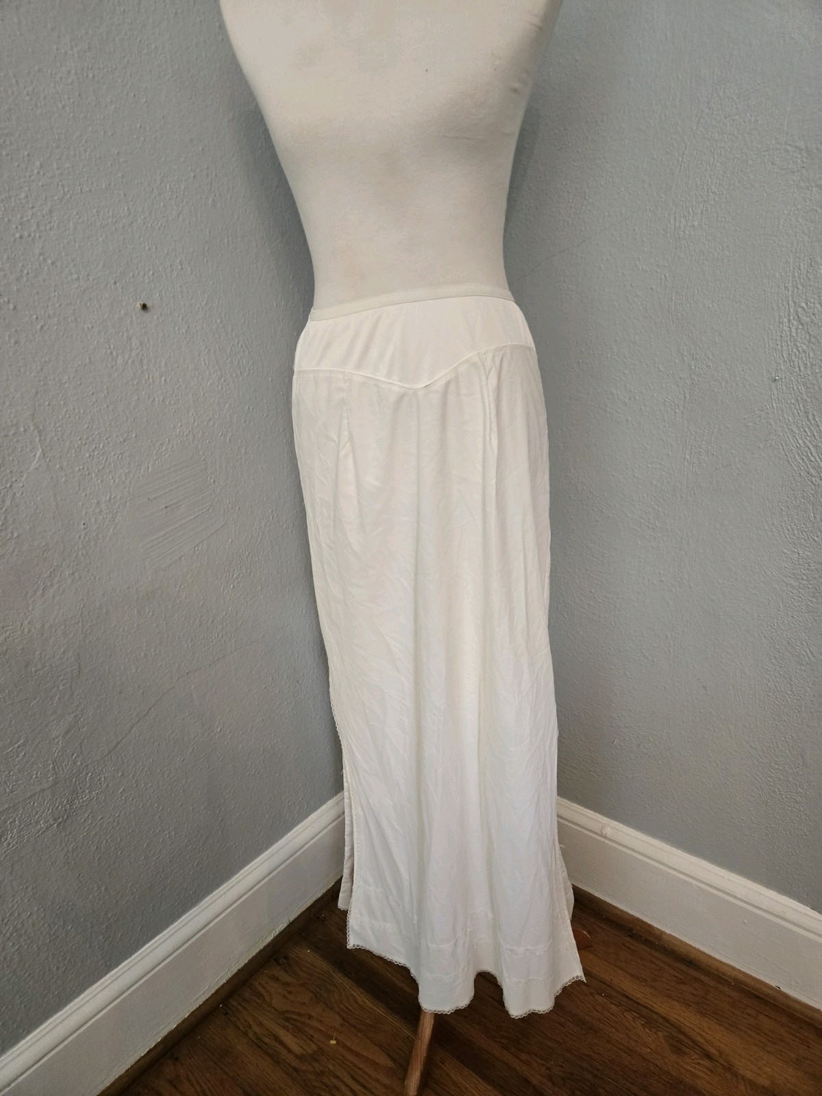 Vintage Angelic Ivory1950s Sears Maxi Slip Skirt S/M Waist 24-28 EUC