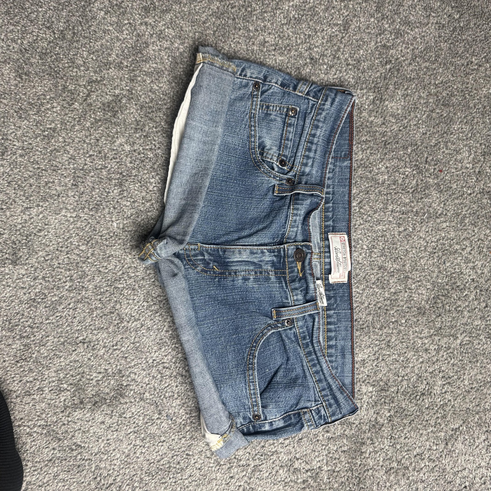 Levi Strauss Signature Denim Shorts Womens 8 Long Blue Rolled Cuff Casual