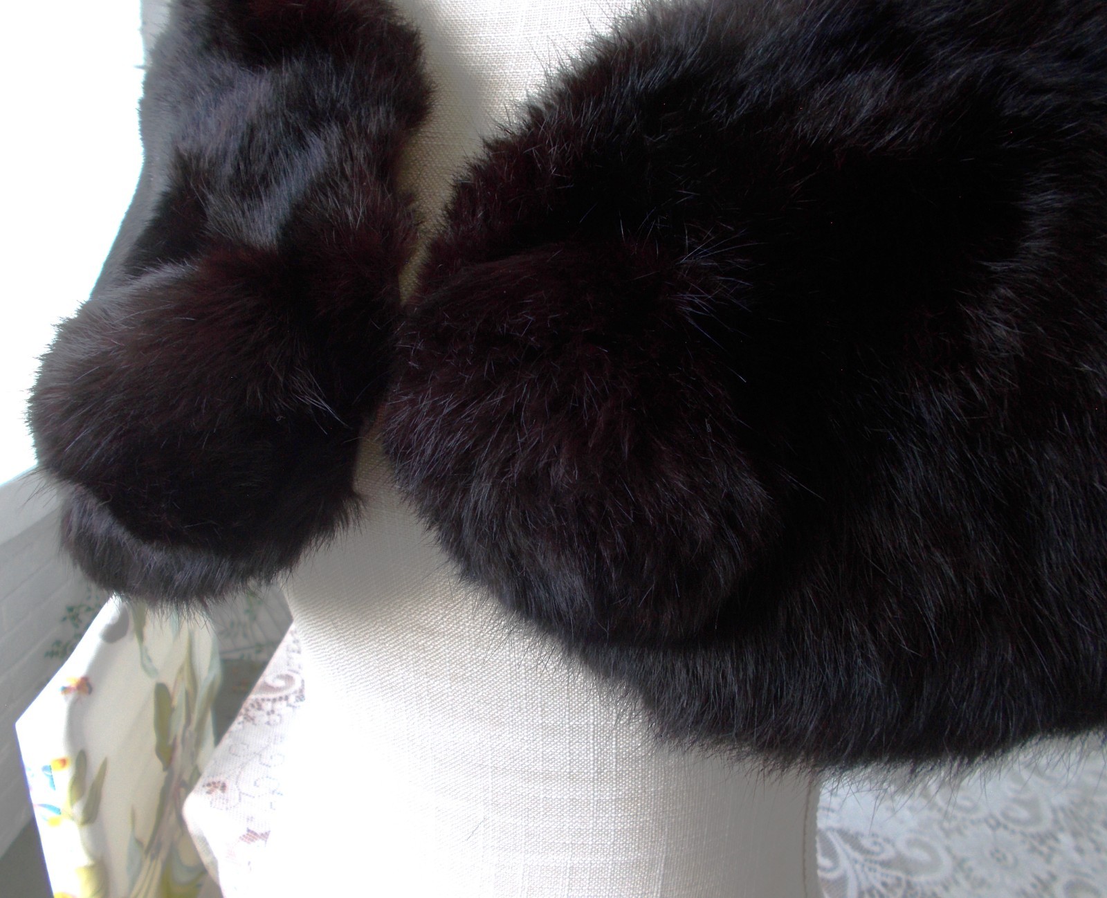 Vintage Dark Chocolate Brown Rabbit Fur Cape Stole W/Pompom SM Beautiful