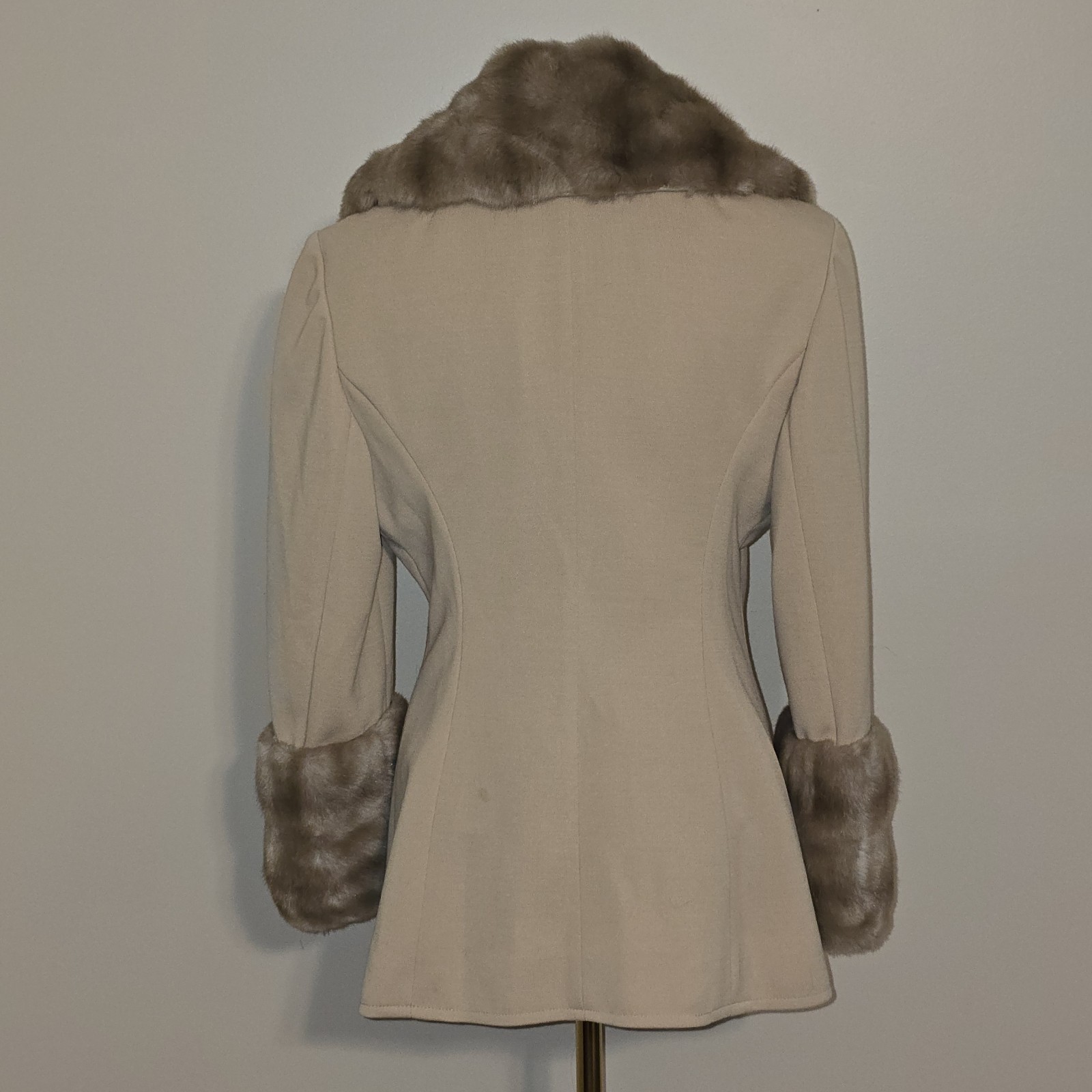 VTG 1960s Lilli Ann Tan Penny Lane 27″ Mid Coat Brown Faux Fur Trim Cuffs L 16