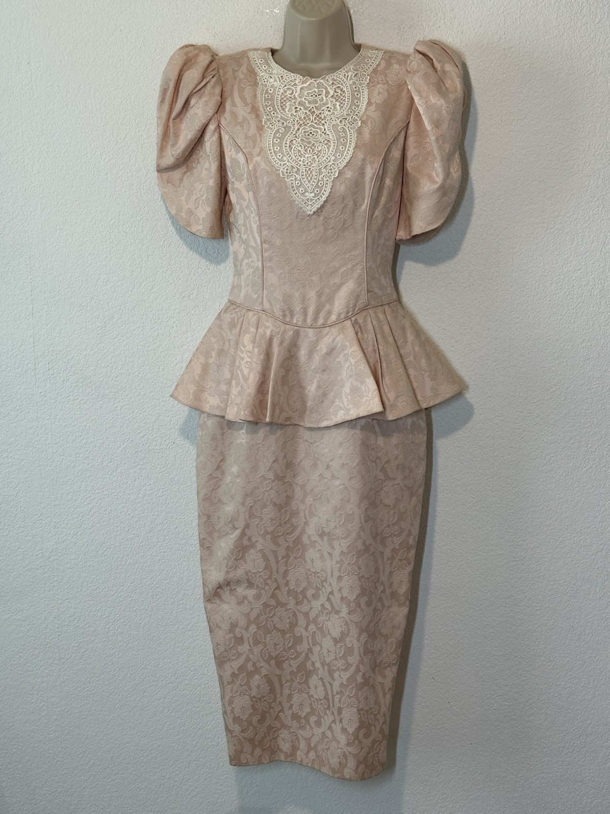 Vintage 80s Scott McClintock Blush Peplum Dress Floral Damask 4 Coquette Regency