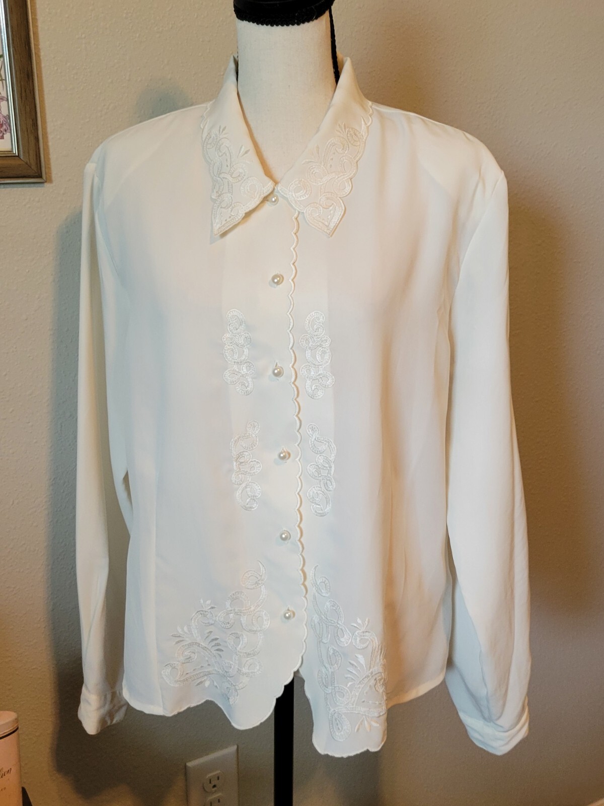 Vintage Ivory Long Sleeve Pearl Button Up Blouse By Claudia Richard, Size 14
